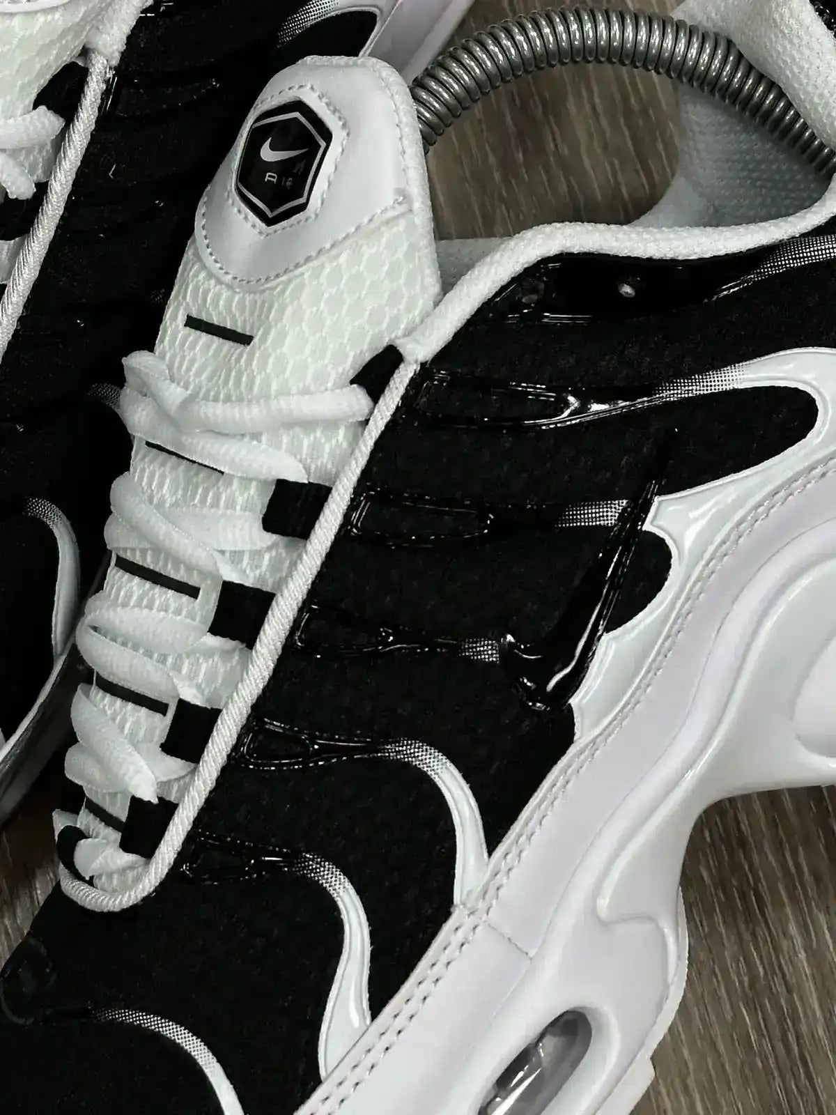 TÊNIS NK AIR MAX PLUS TN - KILLER WHALE