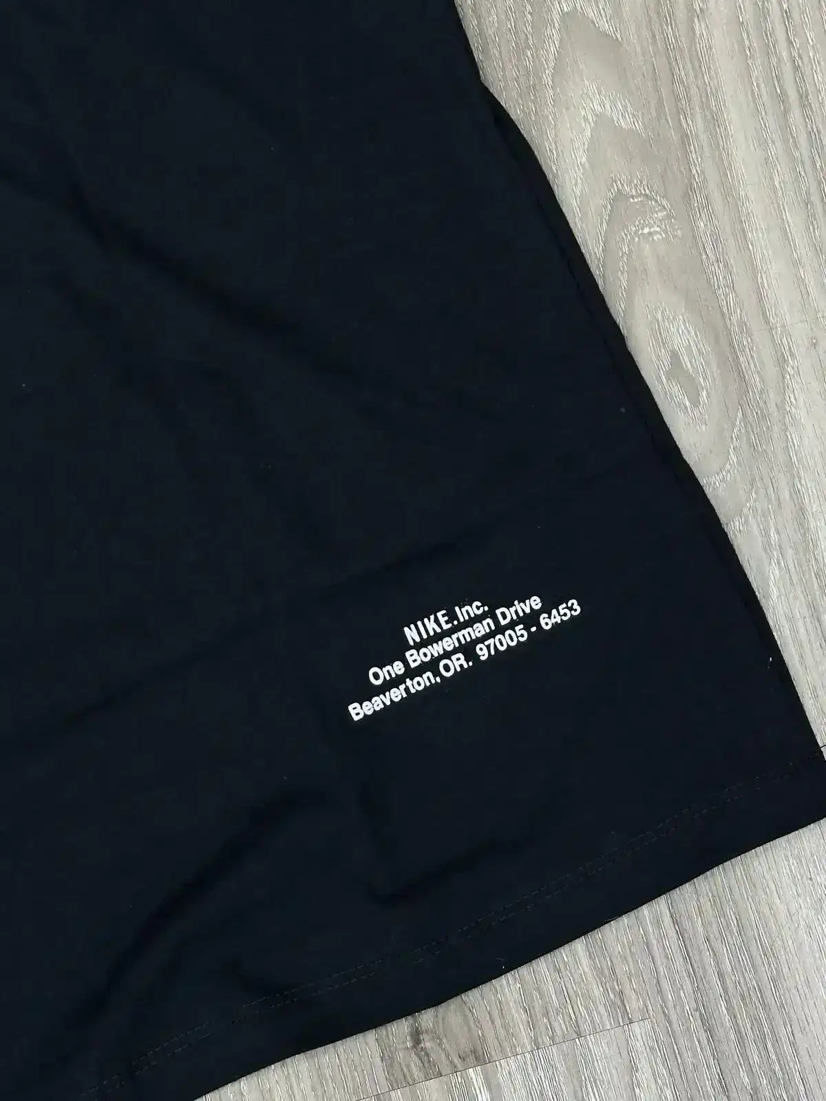 CAMISETA NK AUTHORIZED - PRETA