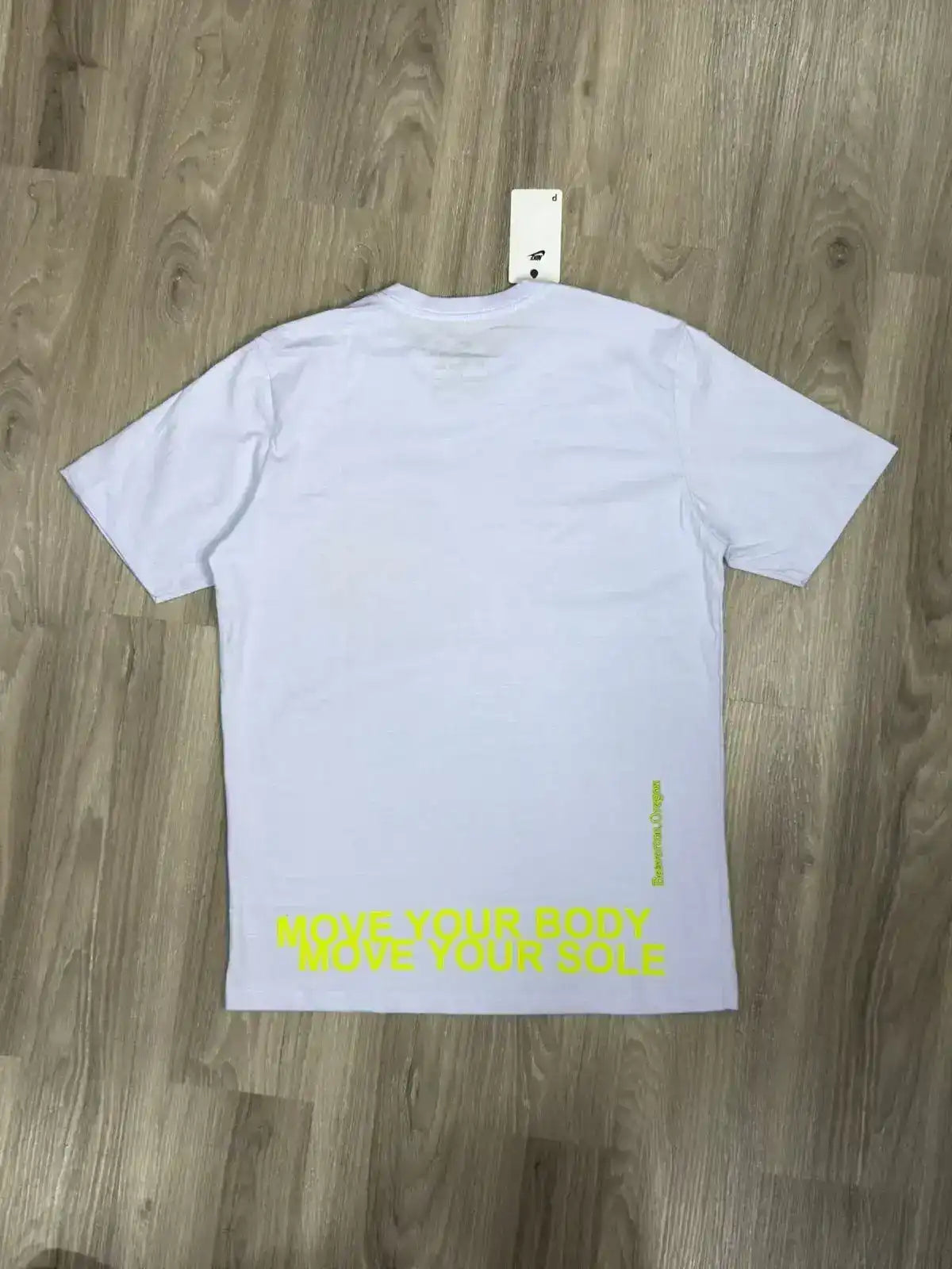 CAMISETA NK WORLD TOUR 2.0 - BRANCA