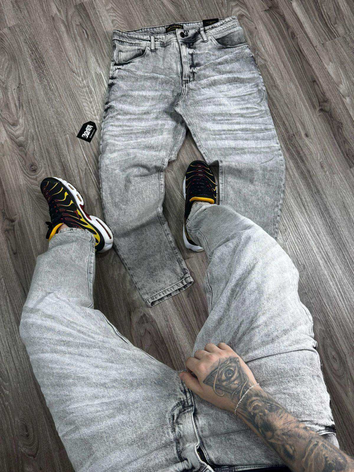 CALÇA JEANS RETA CINZA JAY JONES