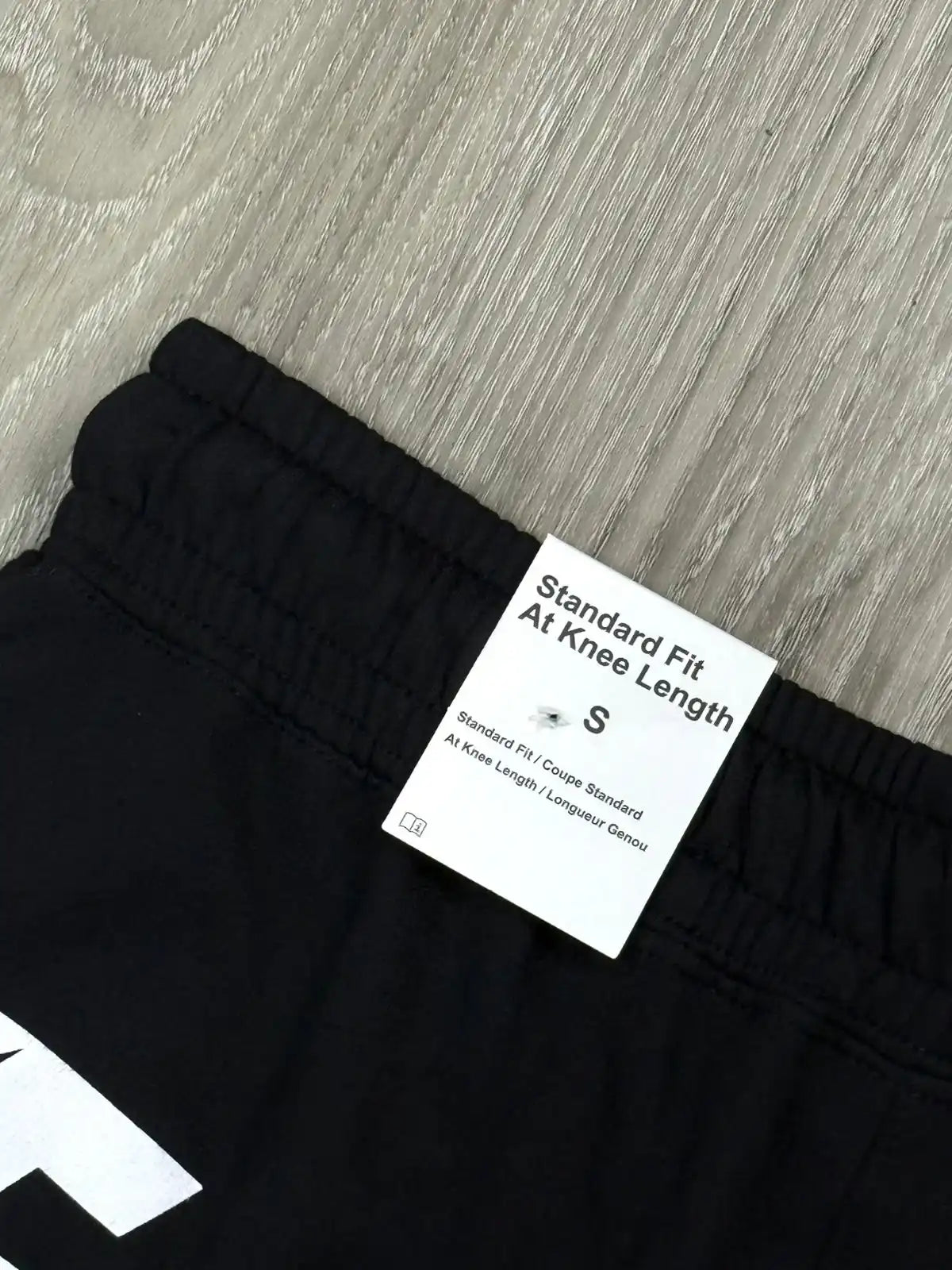 SHORTS MOLETOM NK WORLD TOUR - PRETO