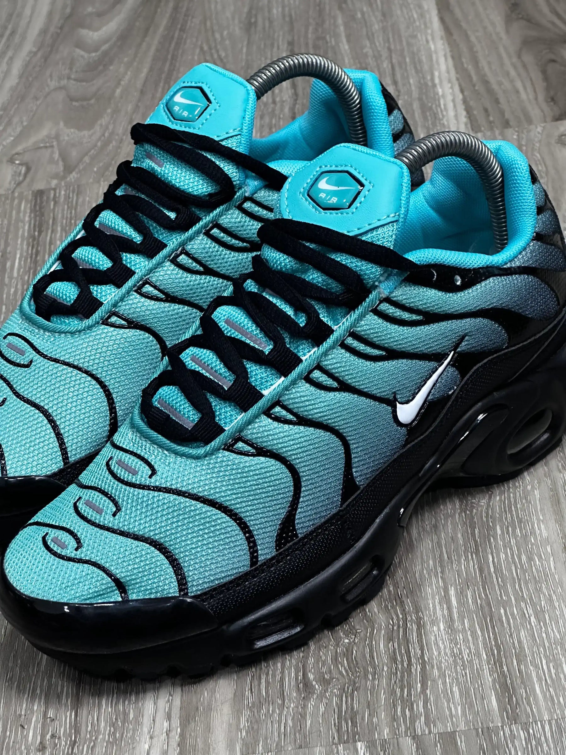 TÊNIS NK AIR MAX PLUS TN - TIFFANY