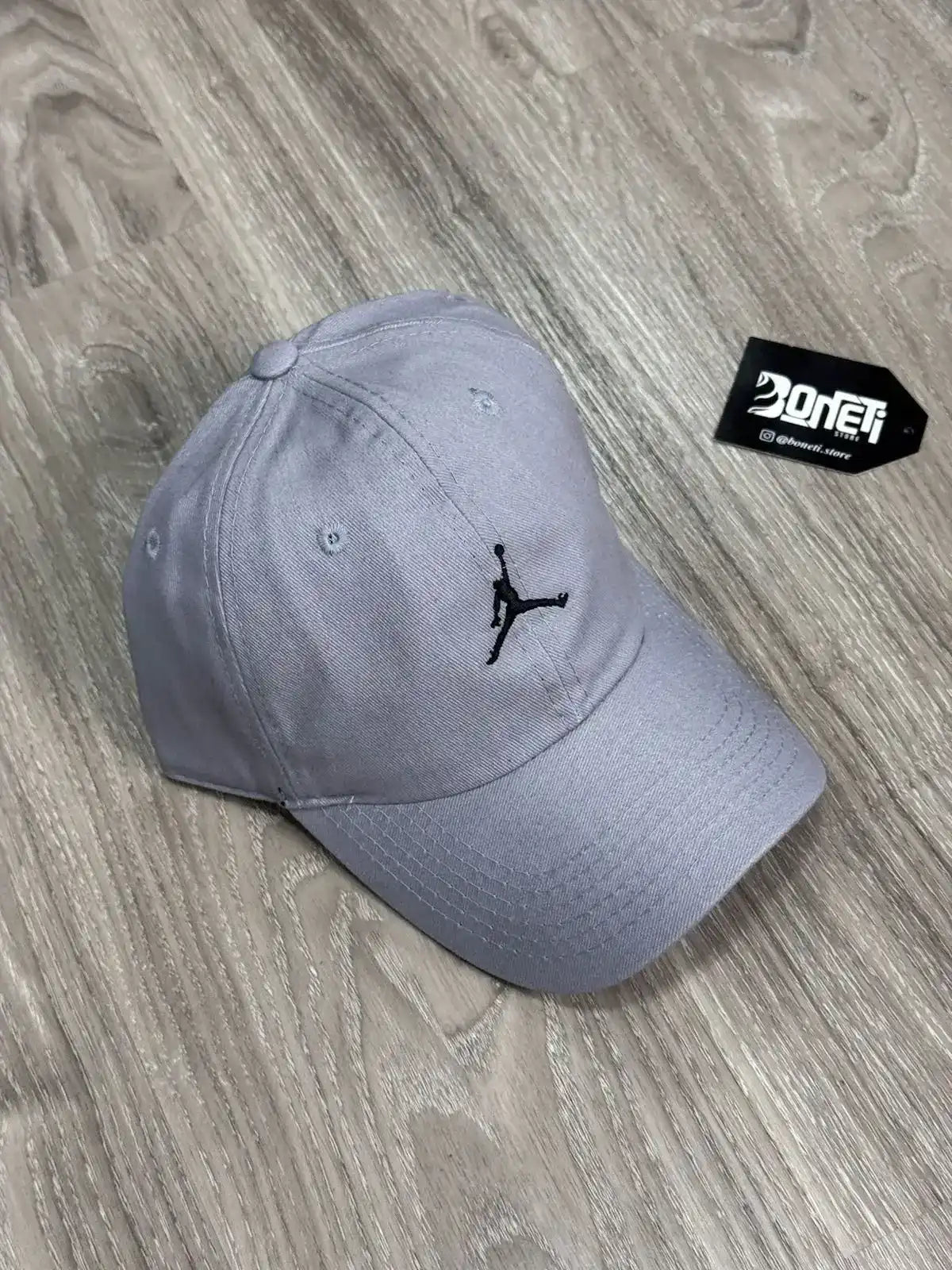 BONÉ JORDAN CLUB - CINZA