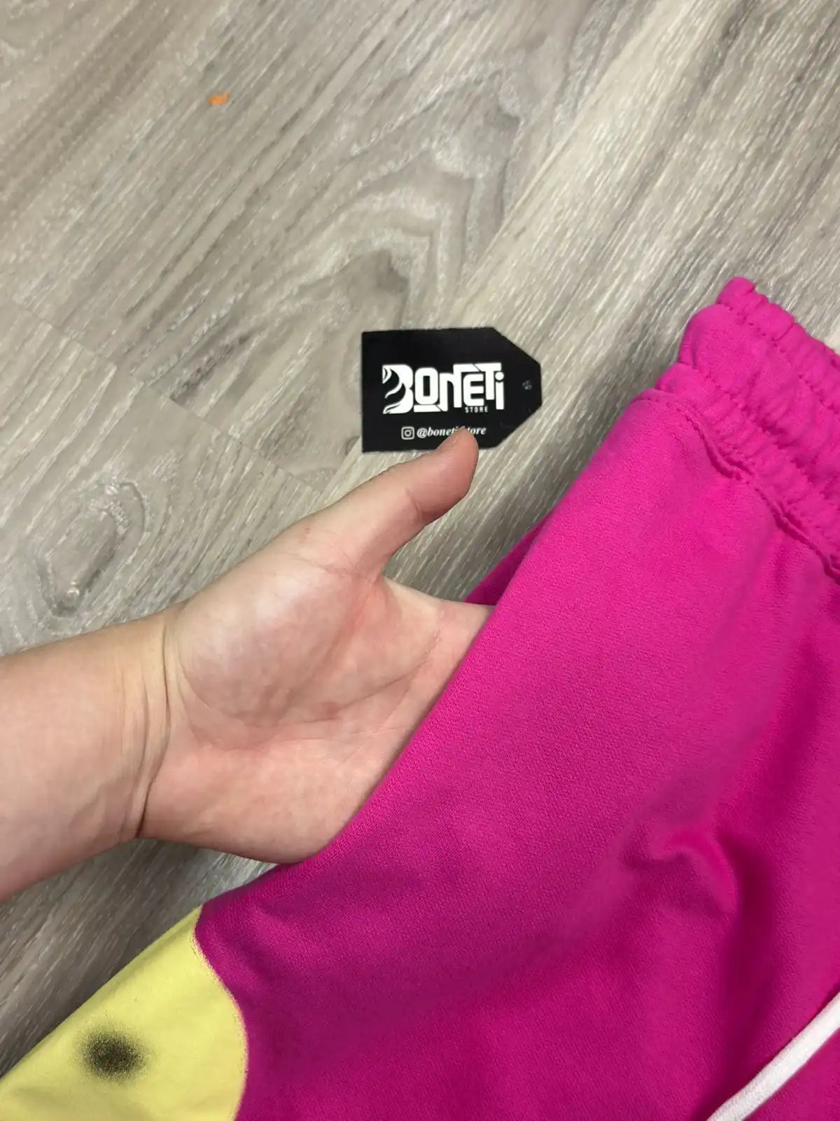 SHORTS MOLETOM NK WORLD TOUR - ROSA