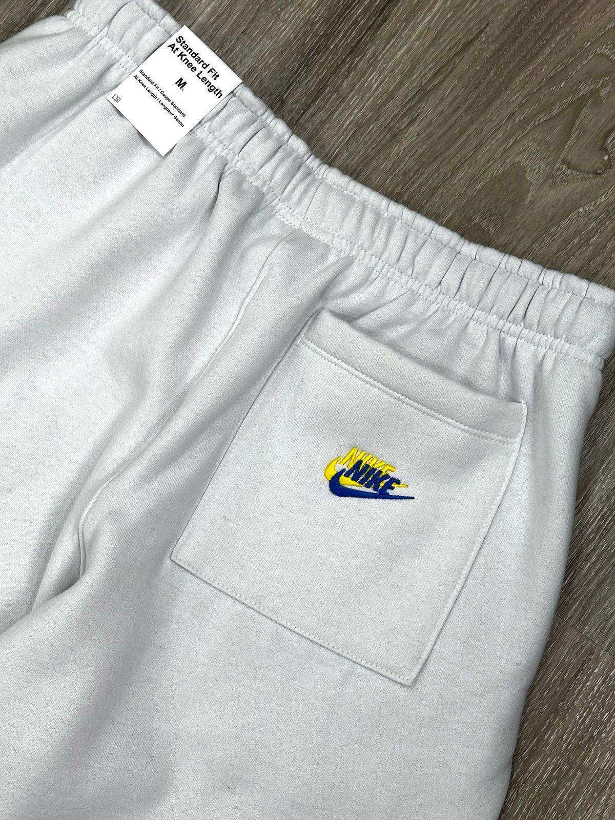 SHORTS MOLETOM NK MULTI SWOOSH - GELO