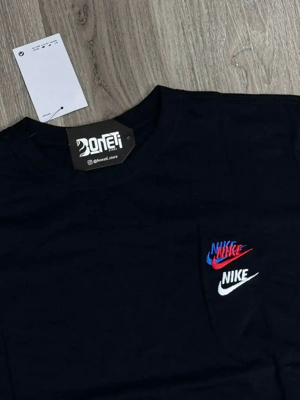 CAMISETA NK MULTI SWOOSH - PRETA