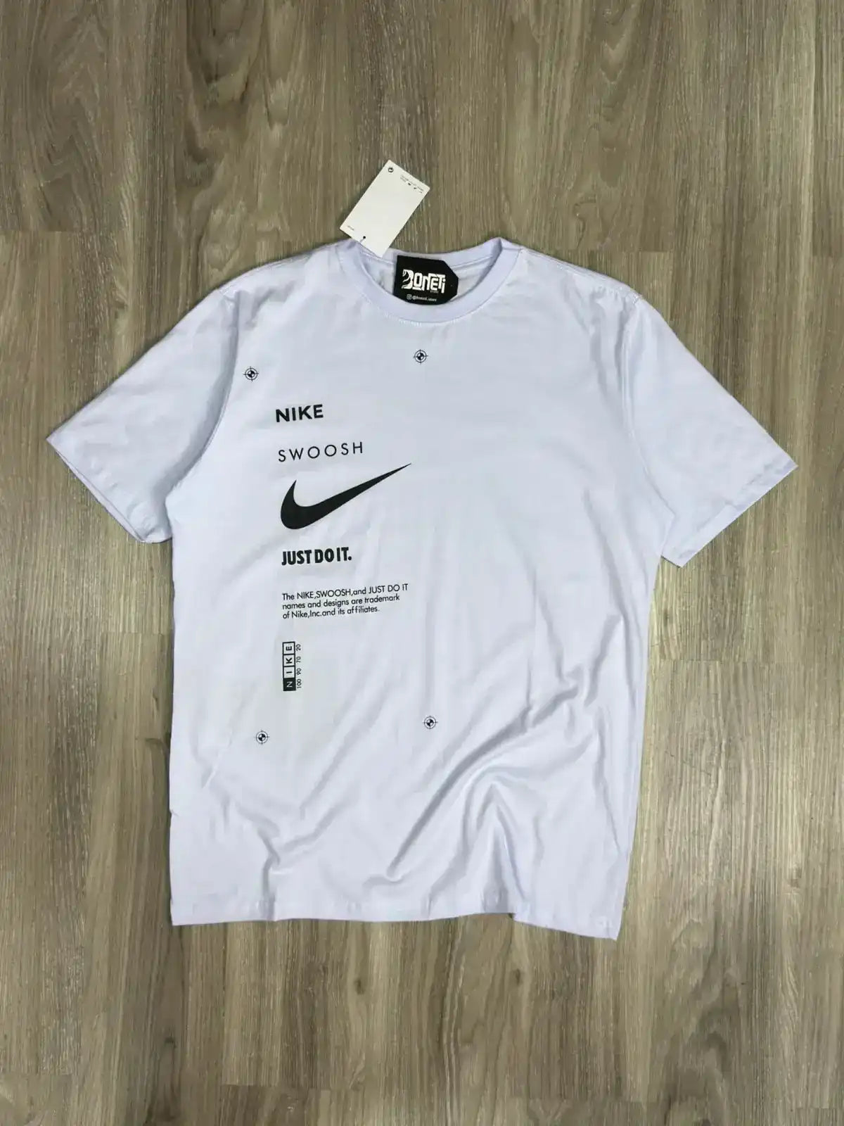 CAMISETA NK SWOOSH + JUST DO IT 25 - BRANCA
