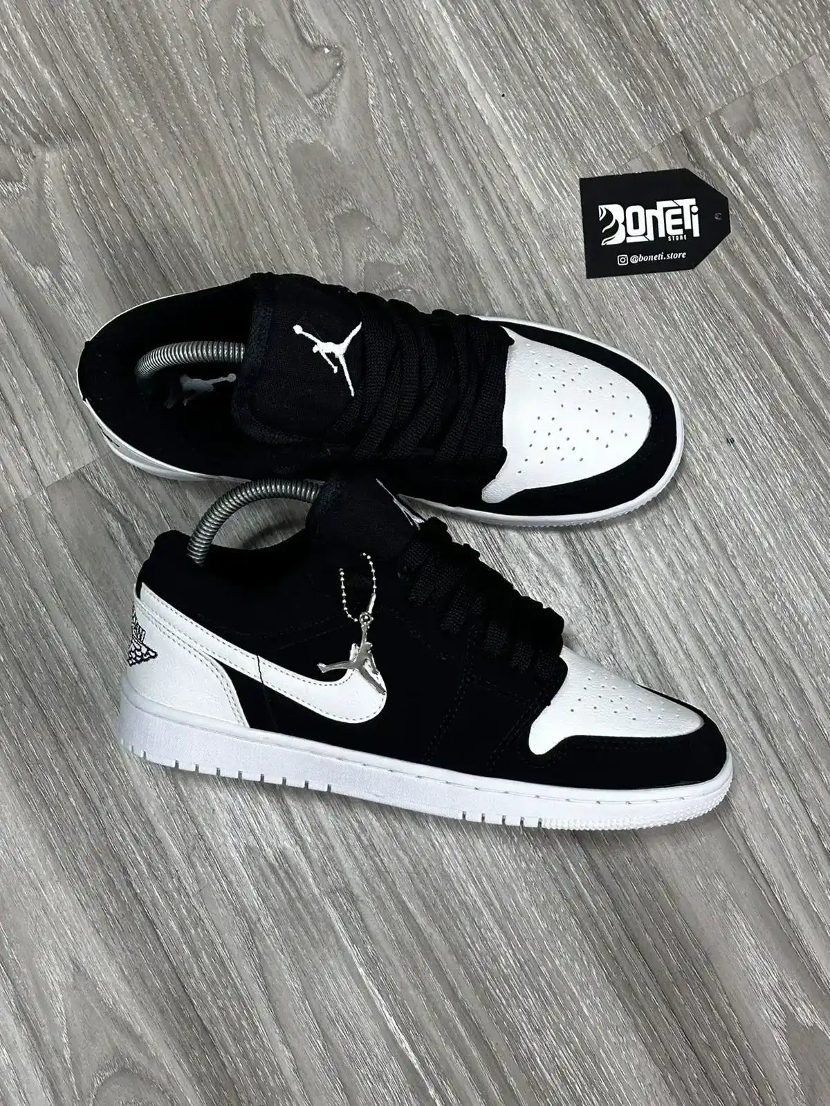 TÊNIS NK JORDAN 1 - BLACK WHITE
