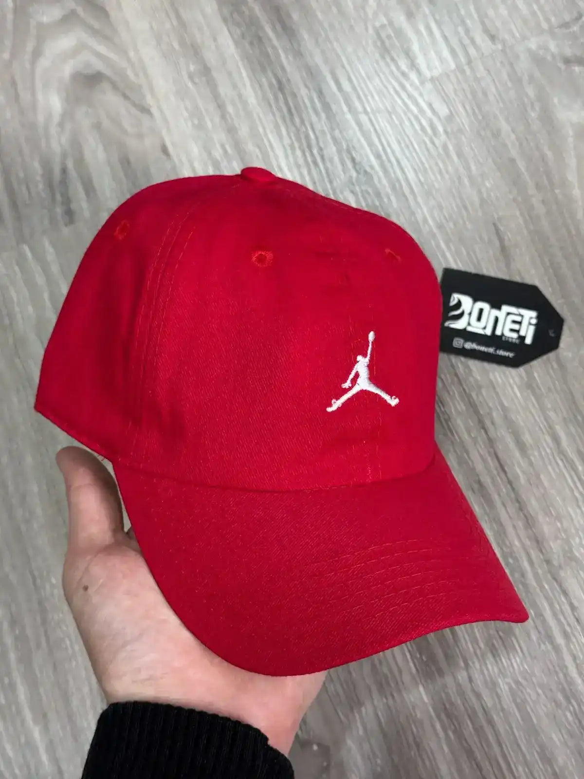 BONÉ JORDAN CLUB - VERMELHO