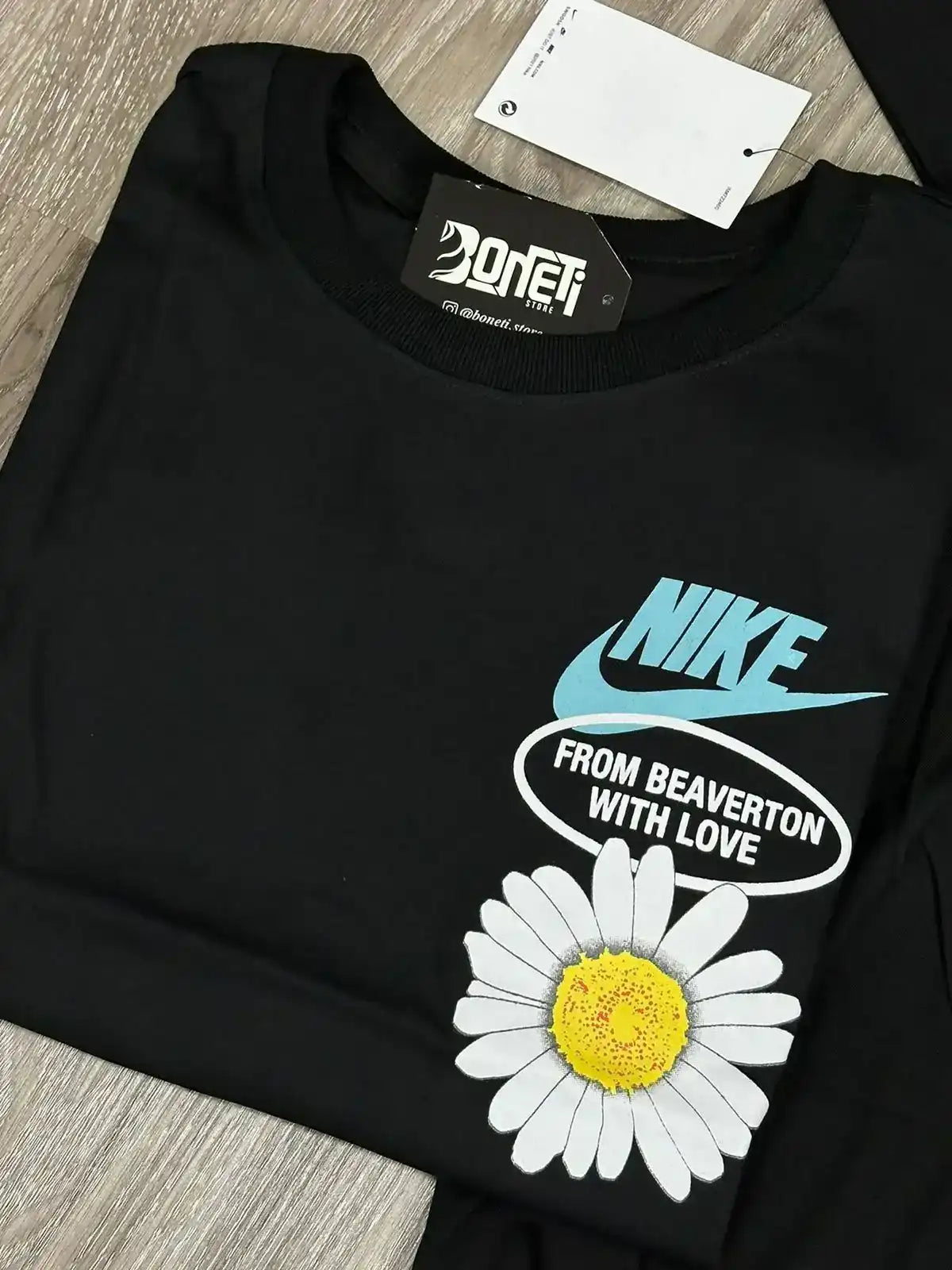 CAMISETA NK DAY FLOWERS - PRETO