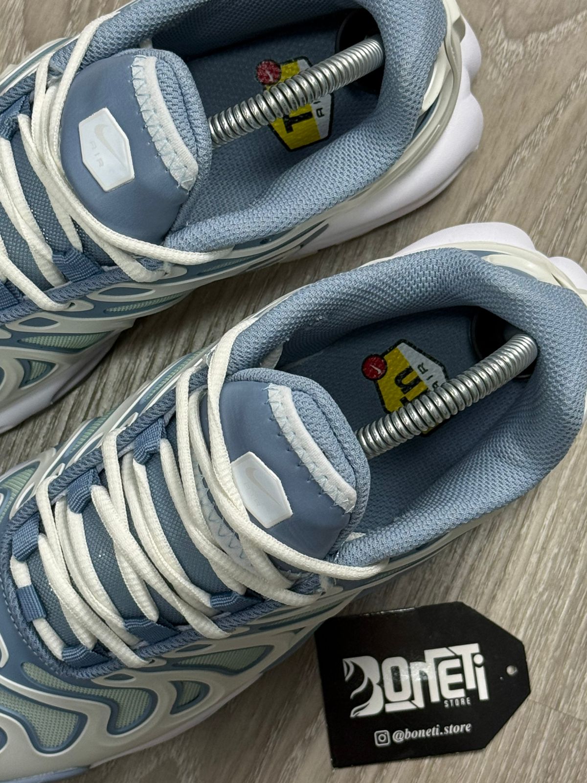 TÊNIS NK AIR MAX PLUS TN DRIFT - BABY BLUE