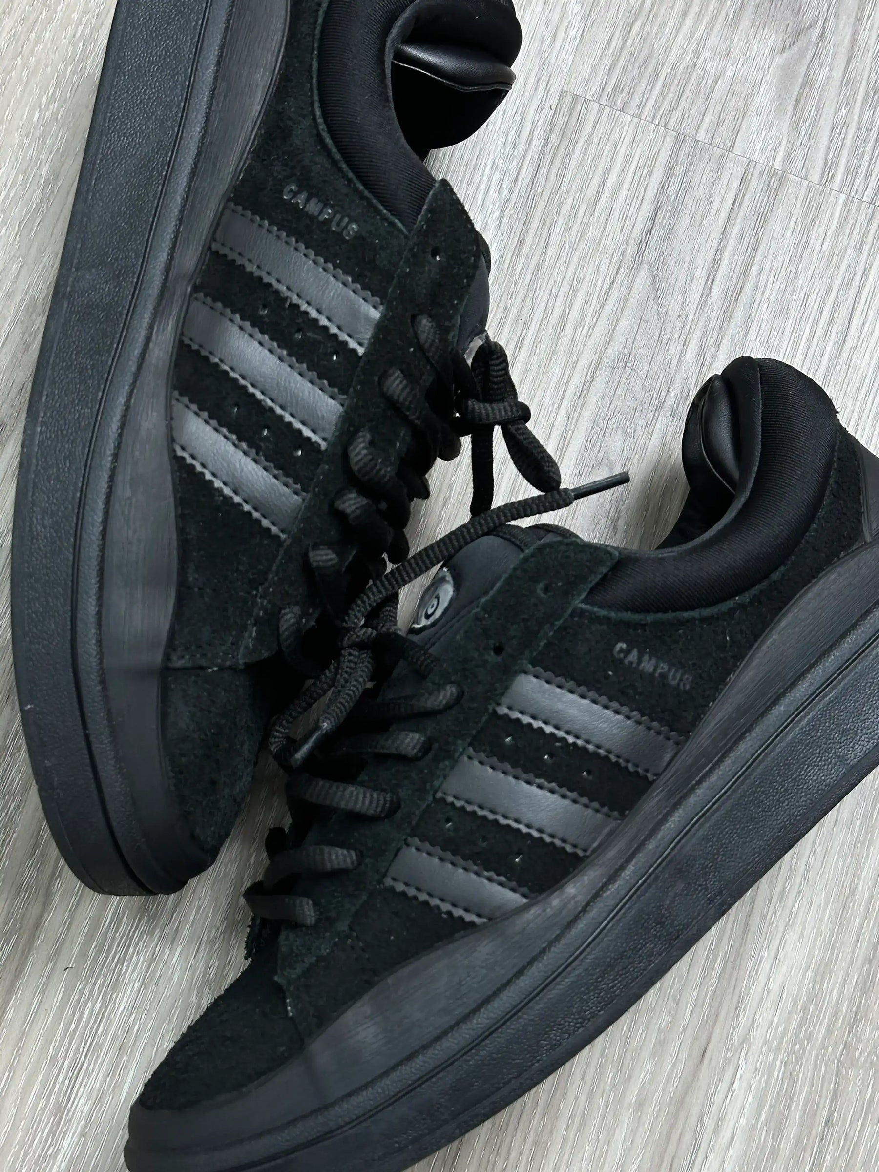 TÊNIS CAMPUS X BADBUNNY - PRETO