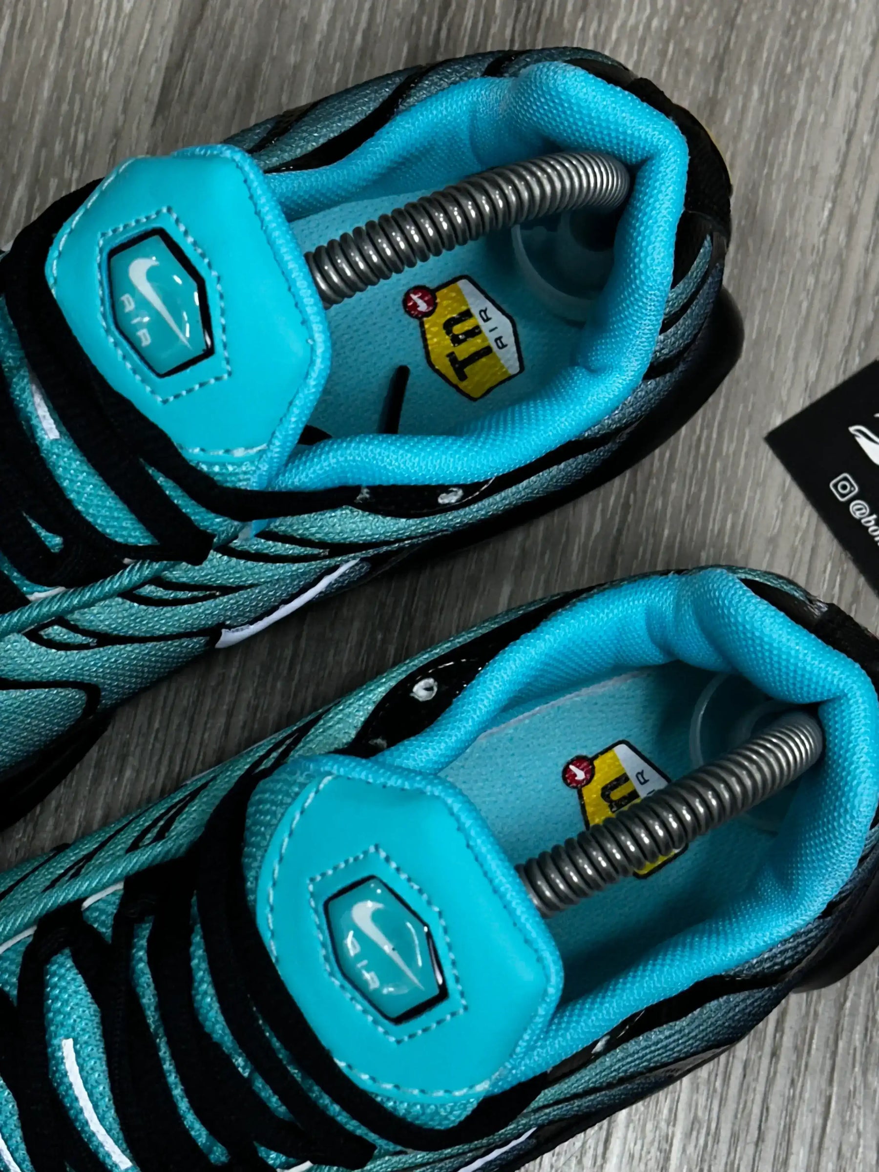 TÊNIS NK AIR MAX PLUS TN - TIFFANY
