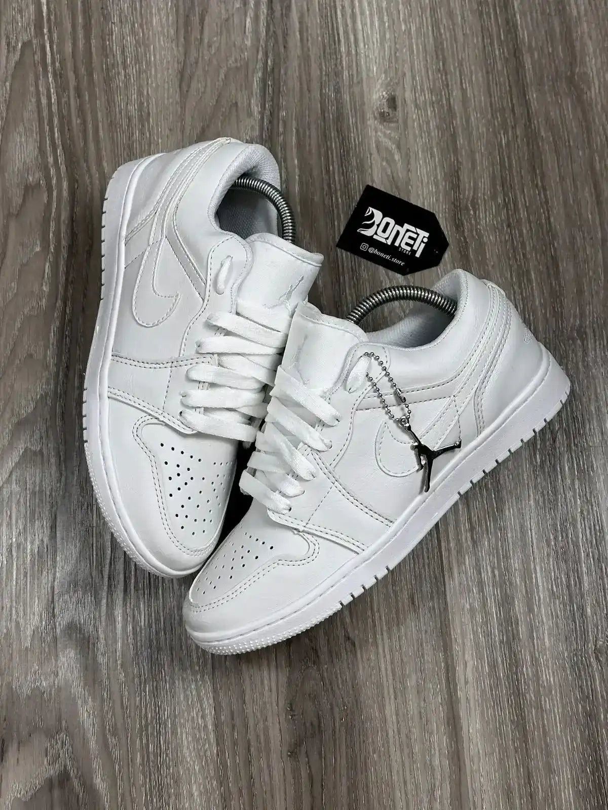 TÊNIS NK JORDAN 1 - BRANCO