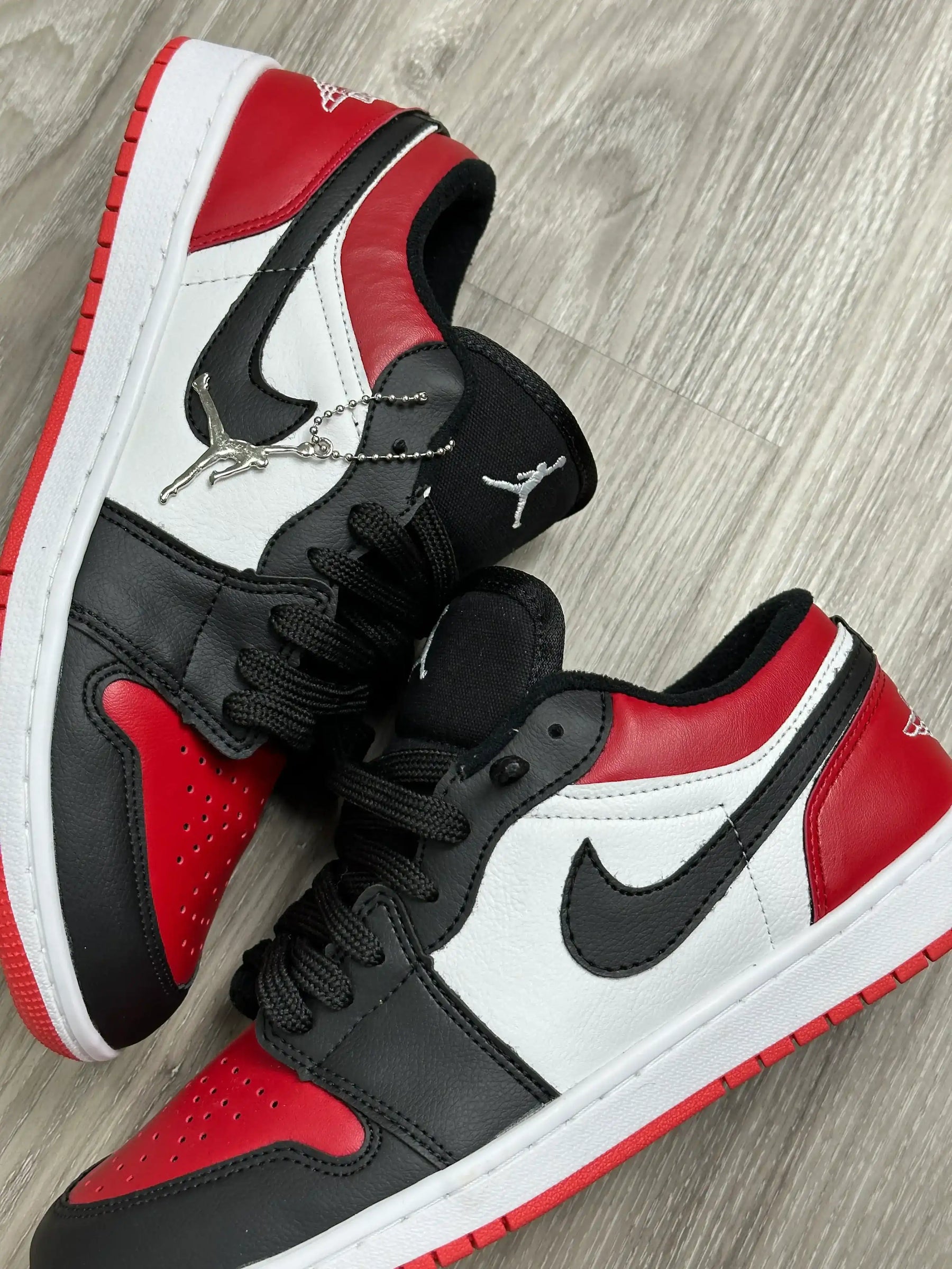 TÊNIS NK JORDAN 1 - CHICAGO