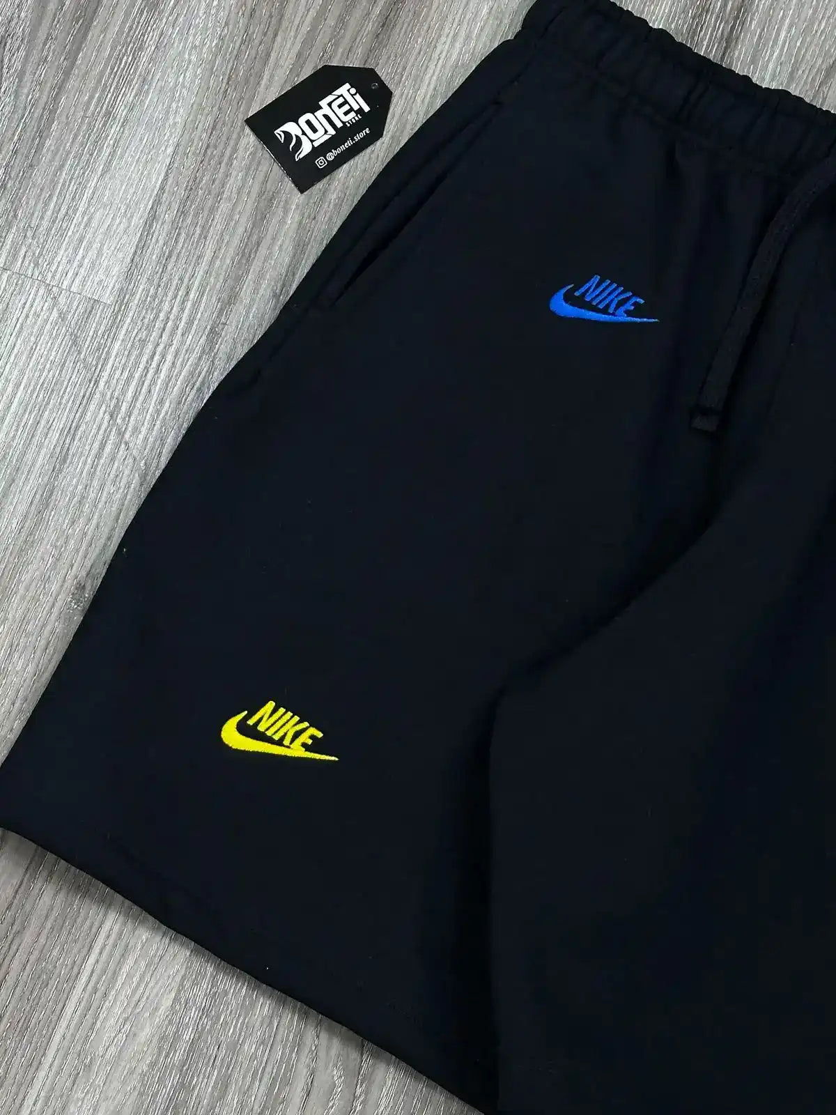 SHORTS MOLETOM NK MULTI SWOOSH - PRETO