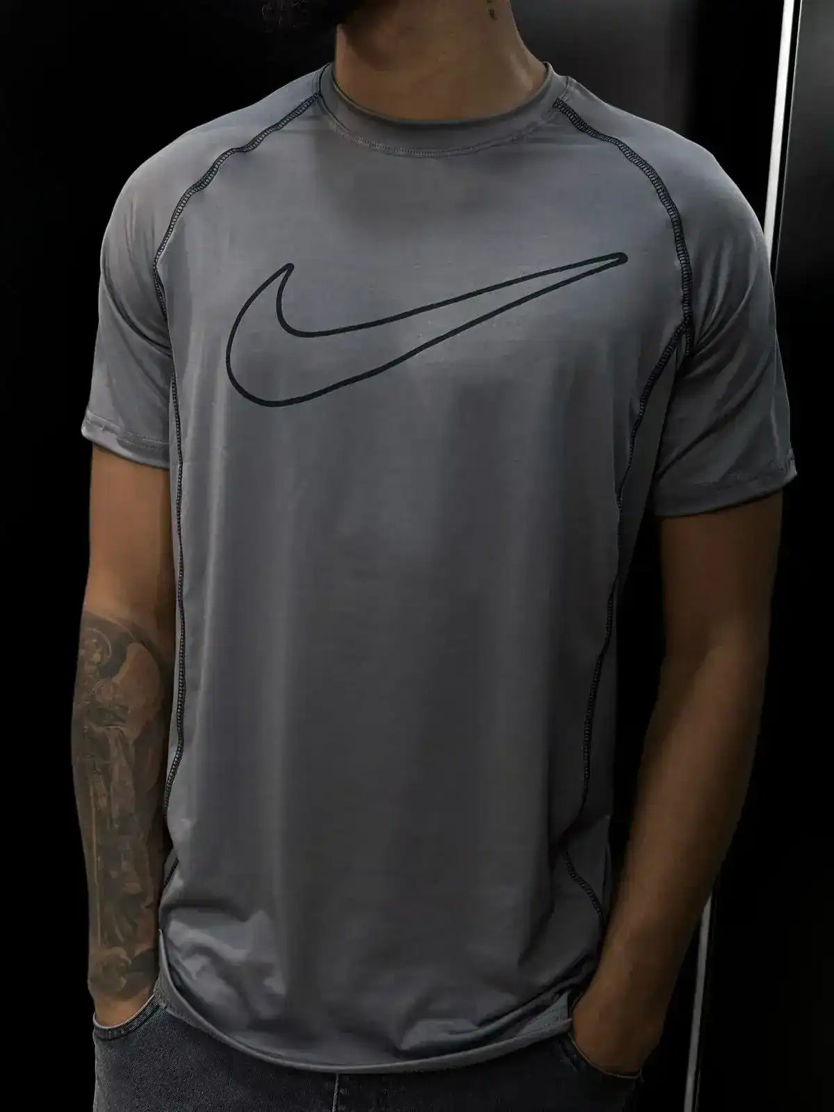 CAMISETA NK DRI-FIT SWOOSH VAZADO - CINZA