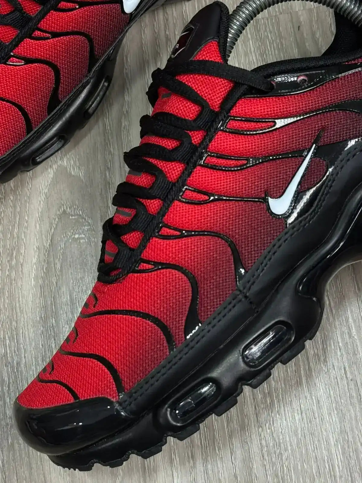 TÊNIS NK AIR MAX PLUS TN - DEADPOOL