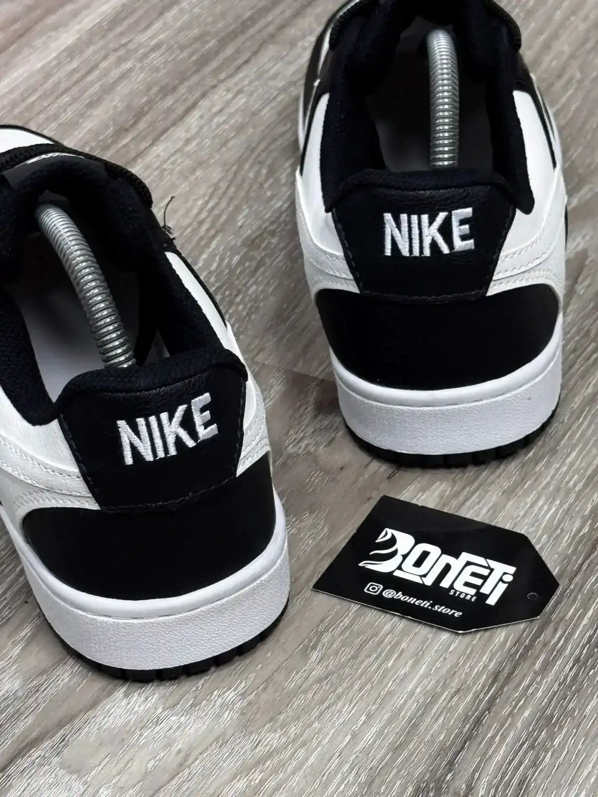 TÊNIS NK COURT VISION LOW - BLACK WHITE