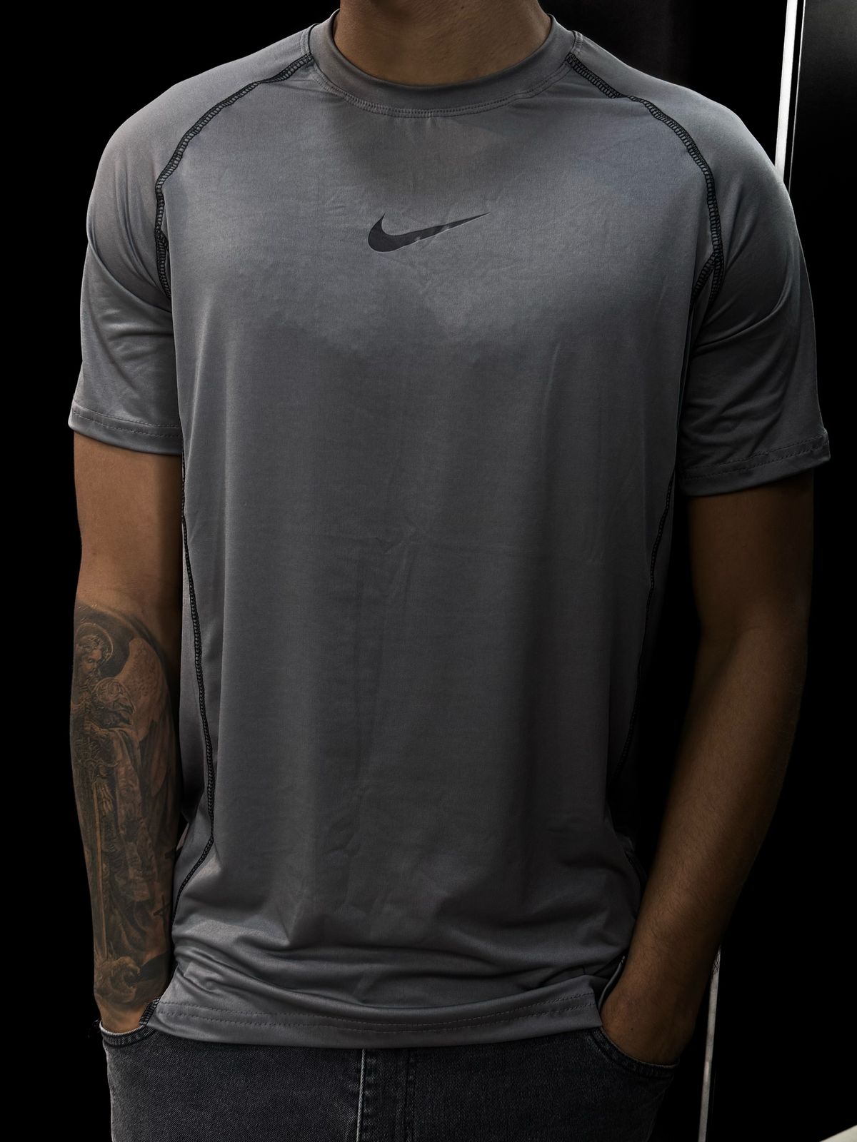 CAMISETA NK DRI-FIT SPORTSWEAR - CINZA