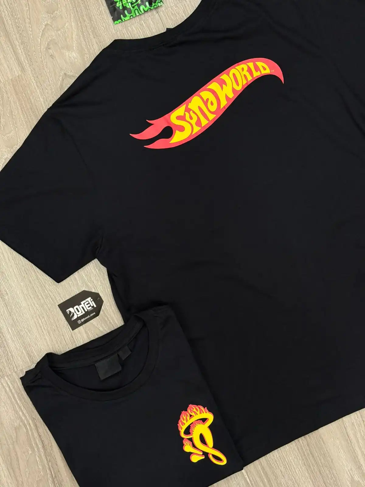 CAMISETA SYNA HOT WHEELS - PRETA