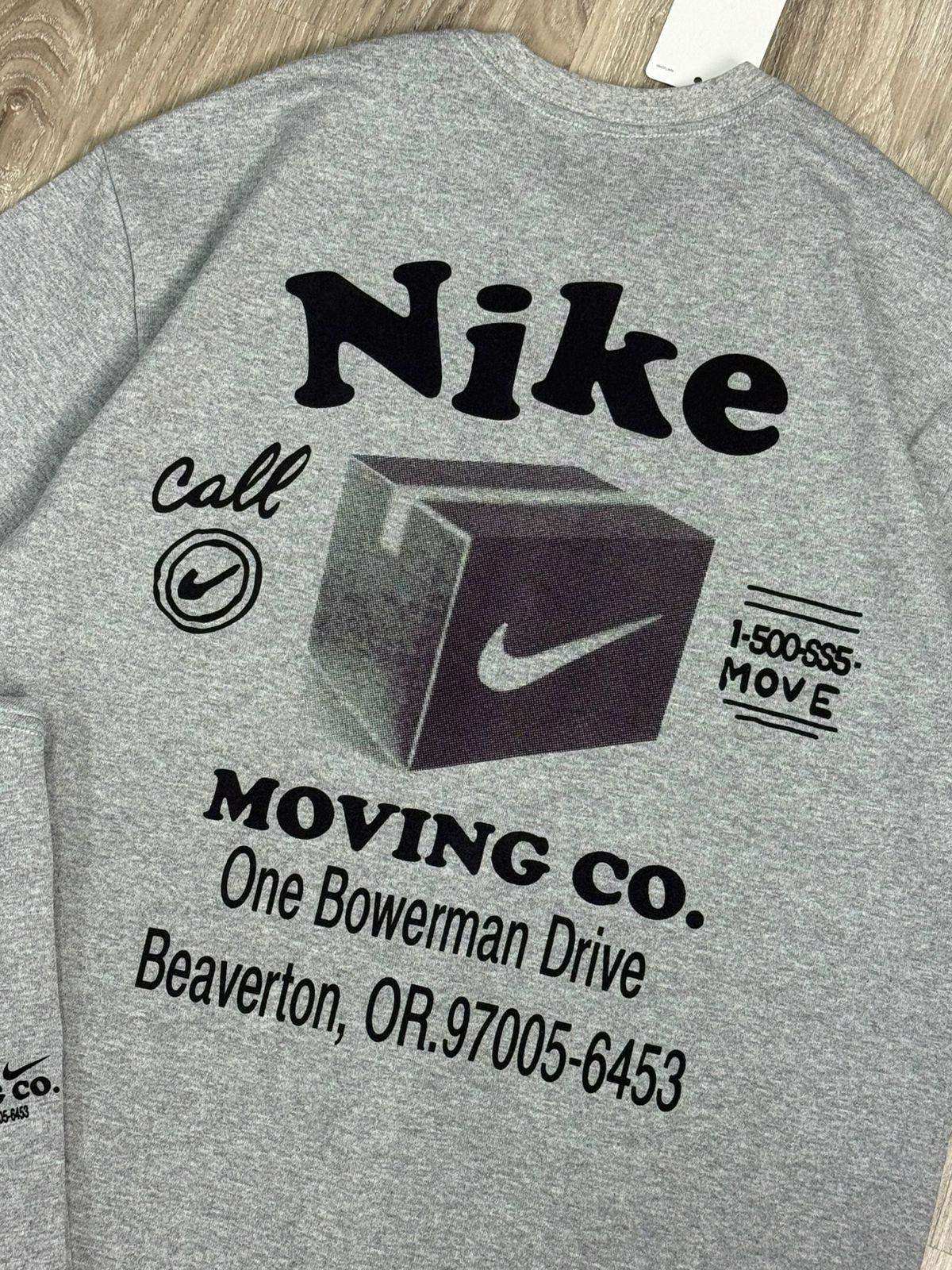 CAMISETA OVERSIZED NK MOVING CO - CINZA
