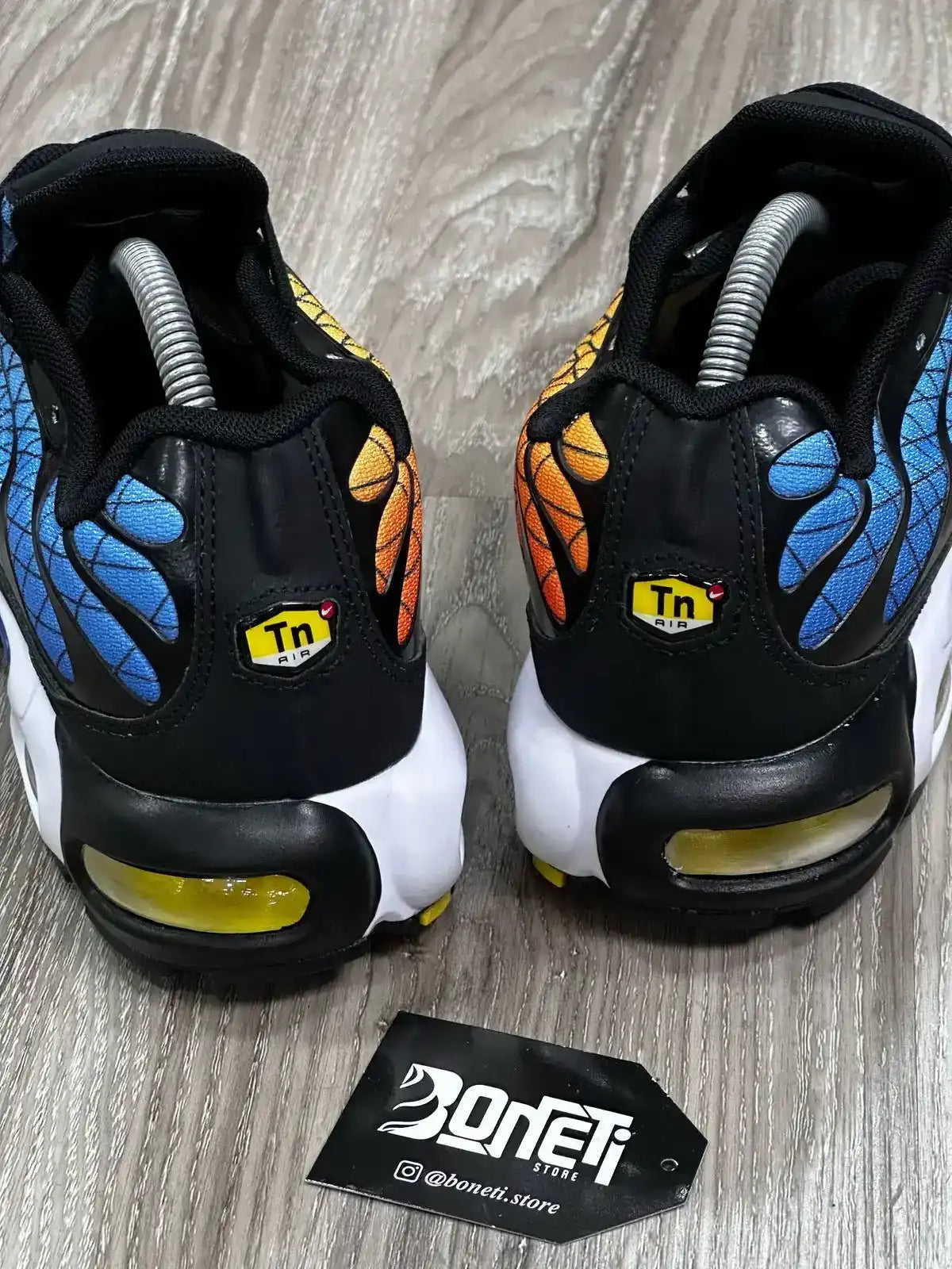 TÊNIS NK AIR MAX PLUS TN - GREEDY