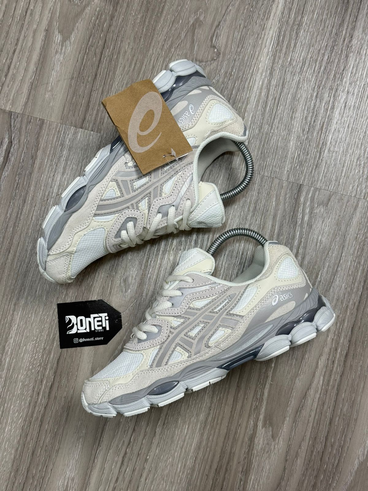 TÊNIS ASICS GEL NYC - BEGE