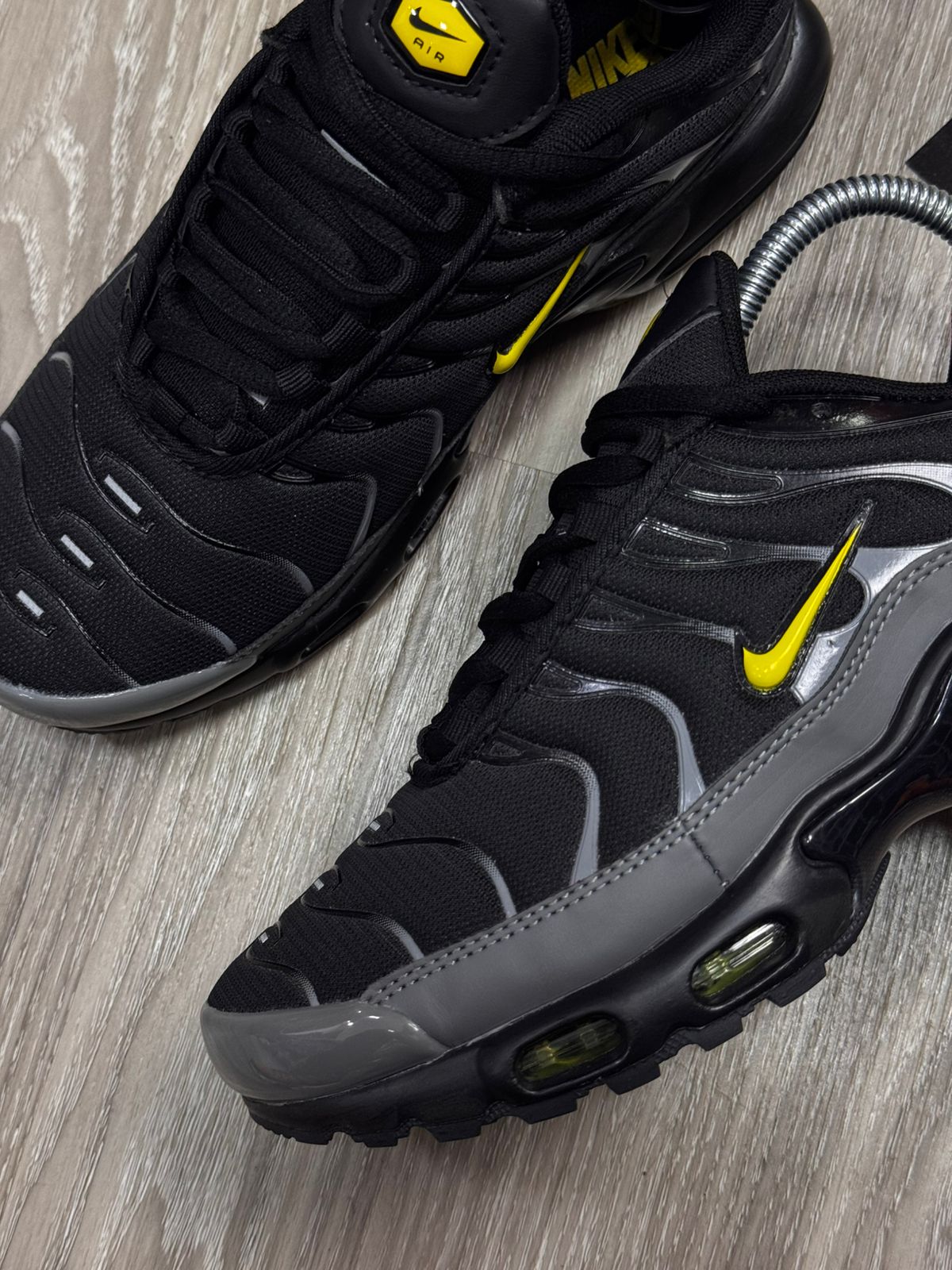 TÊNIS NK AIR MAX PLUS TN - BATMAN