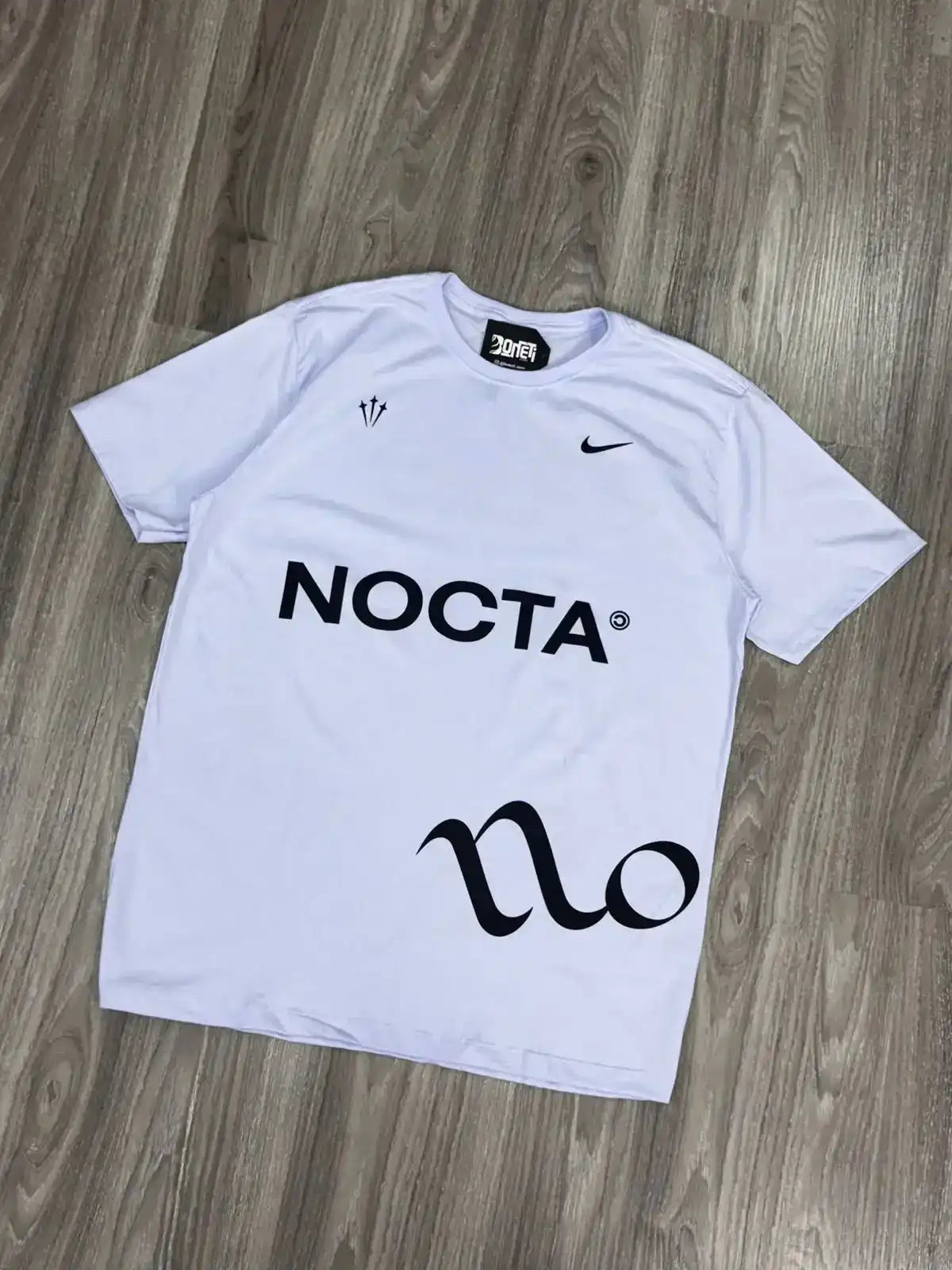 CAMISETA NK X NOCTA SOMETIMES - BRANCA