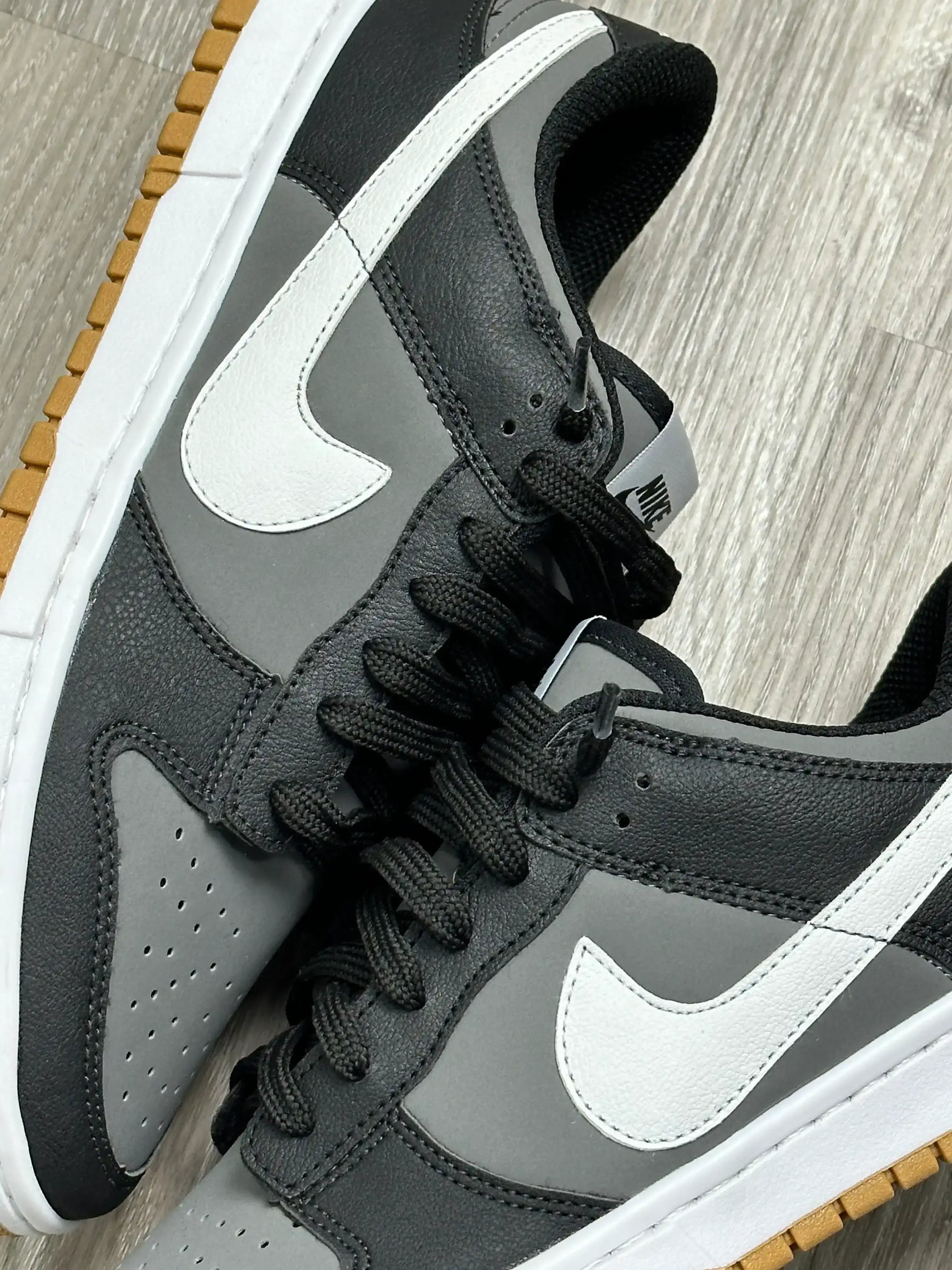 TÊNIS NIKE DUNK - GRAFITE