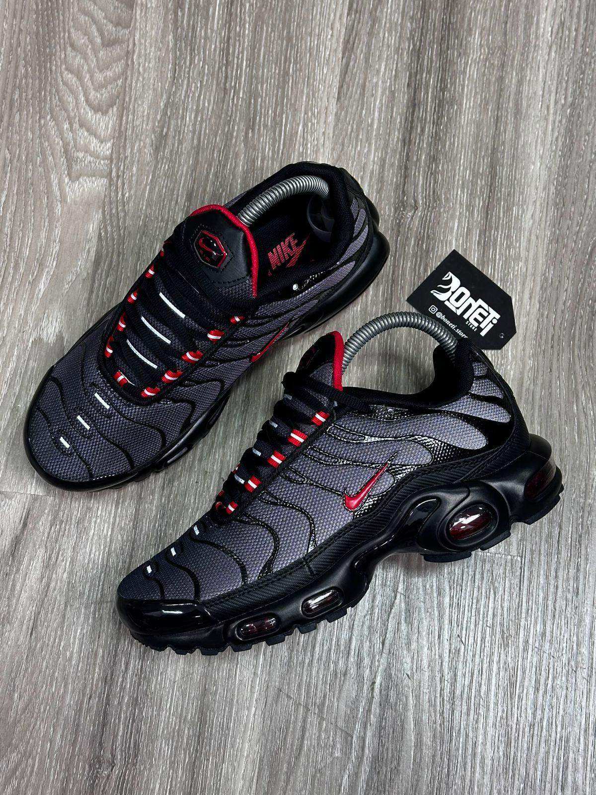 TÊNIS NK AIR MAX PLUS TN - DRÁCULA