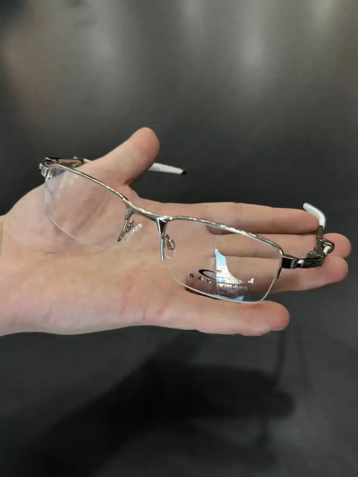 ÓCULOS OAK DESCANSO