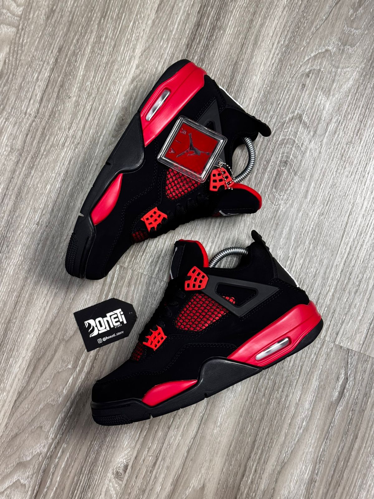 TÊNIS NK JORDAN 4 THUNDER - BLACK RED