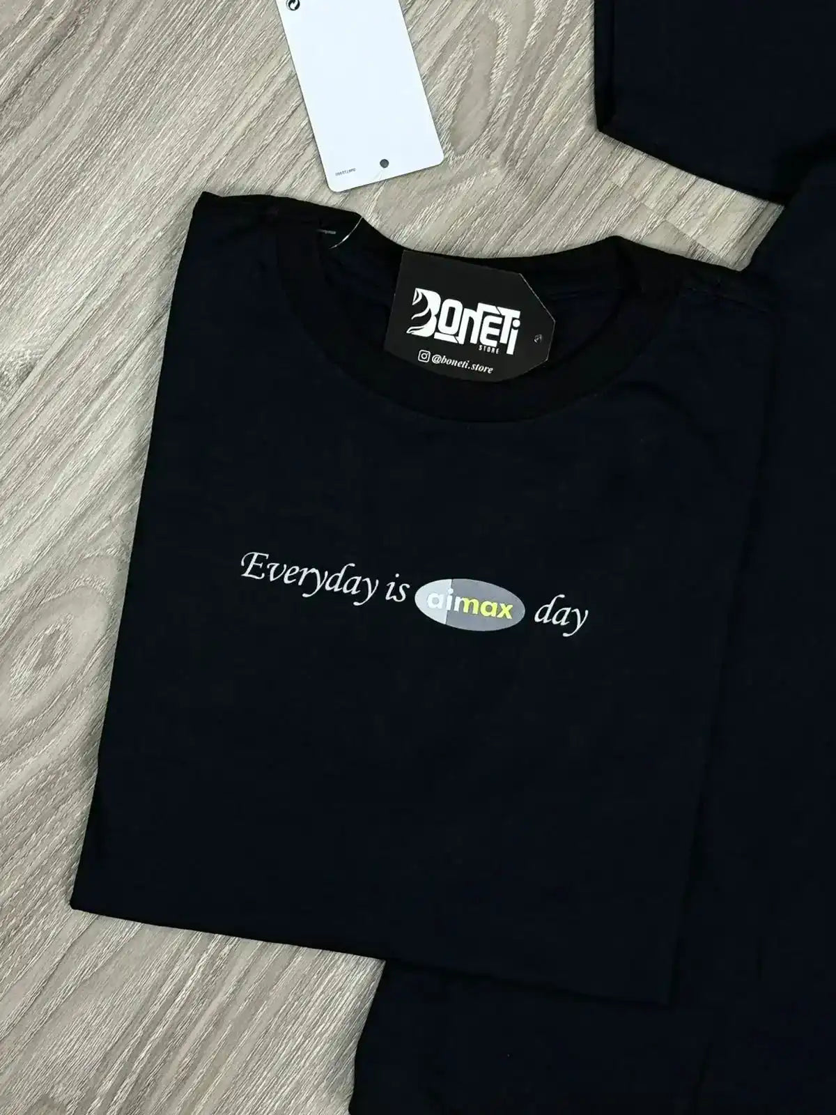 CAMISETA NK AIRMAX DAY - PRETA