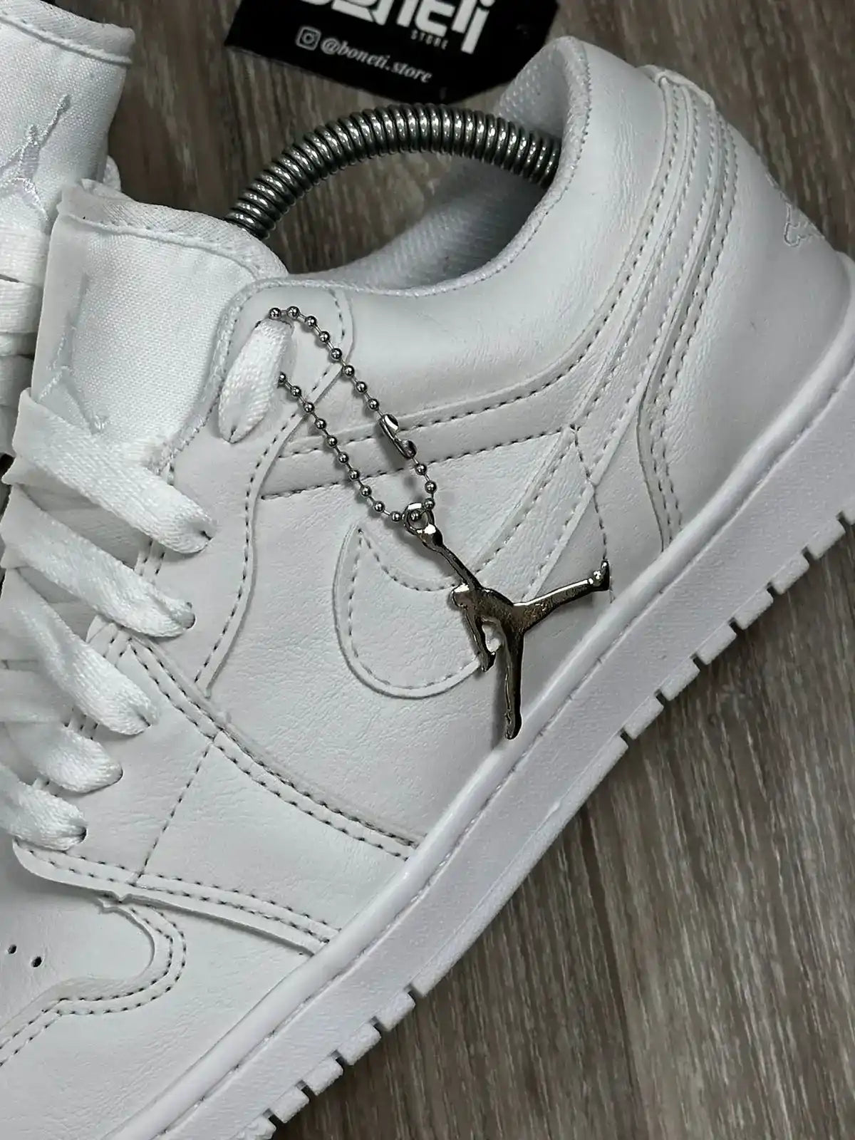 TÊNIS NK JORDAN 1 - BRANCO