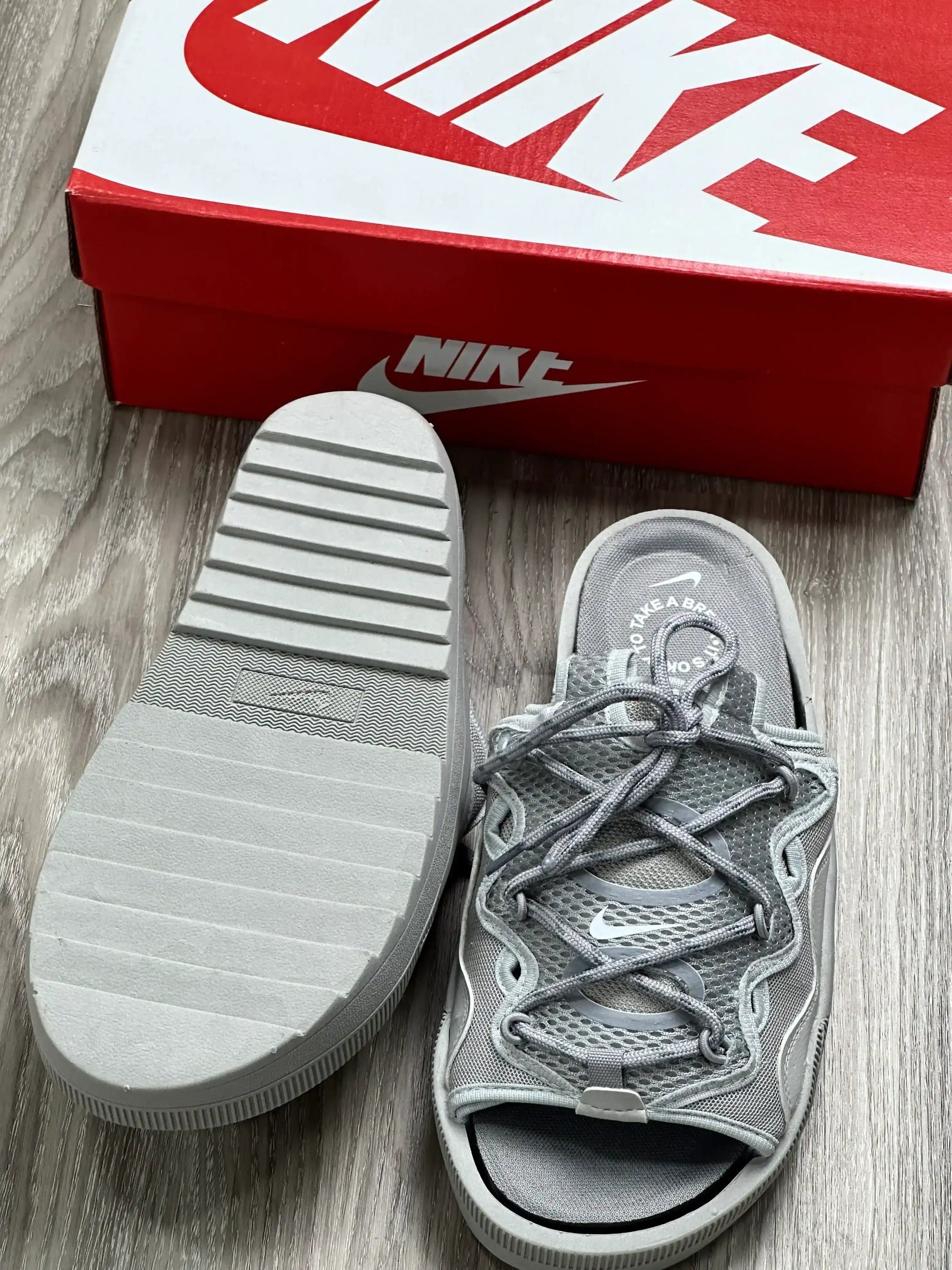 CHINELO SLIDE NK OFFLINE - CINZA