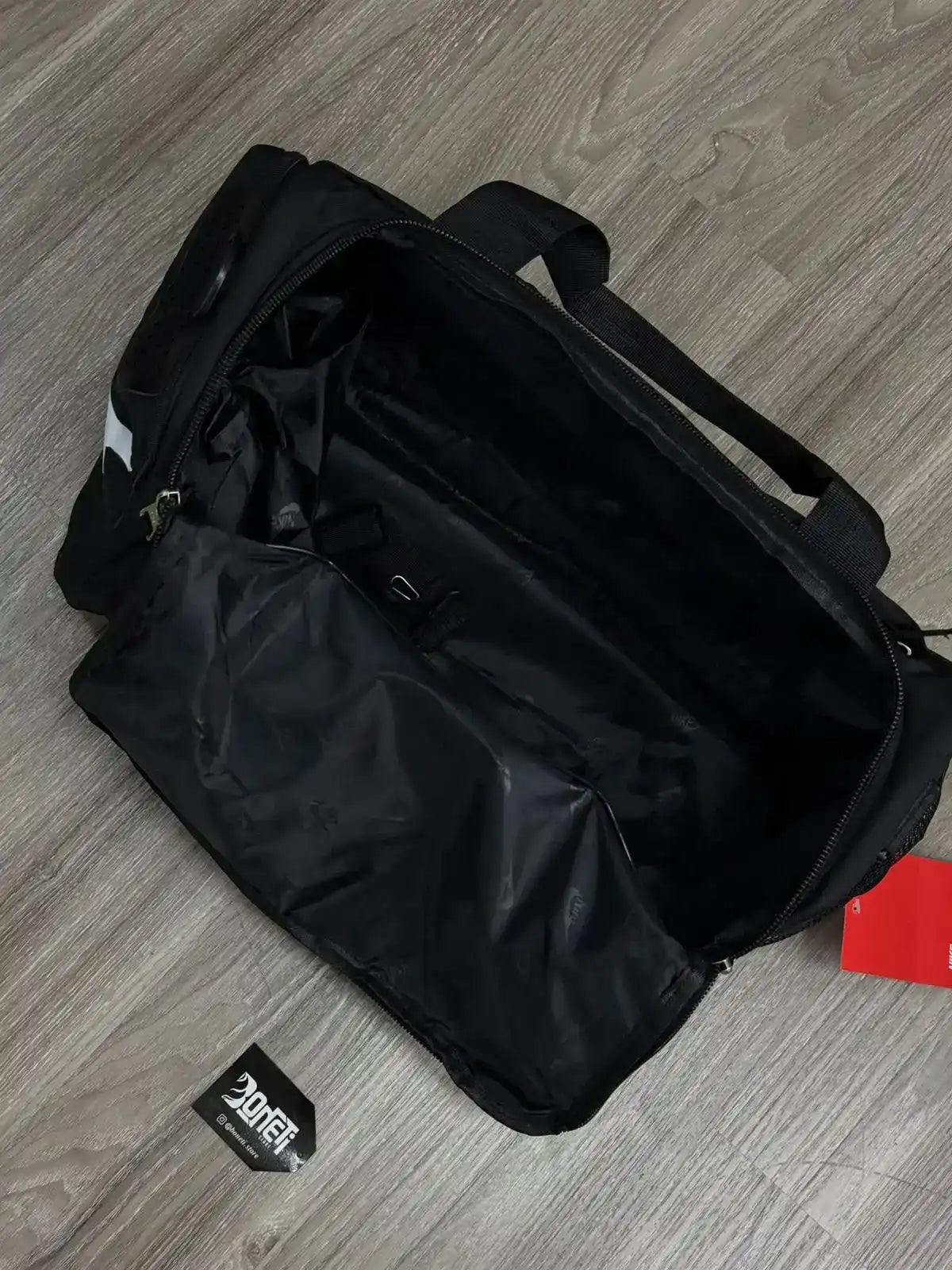 BOLSA NK ACADEMY TEAM - PRETA