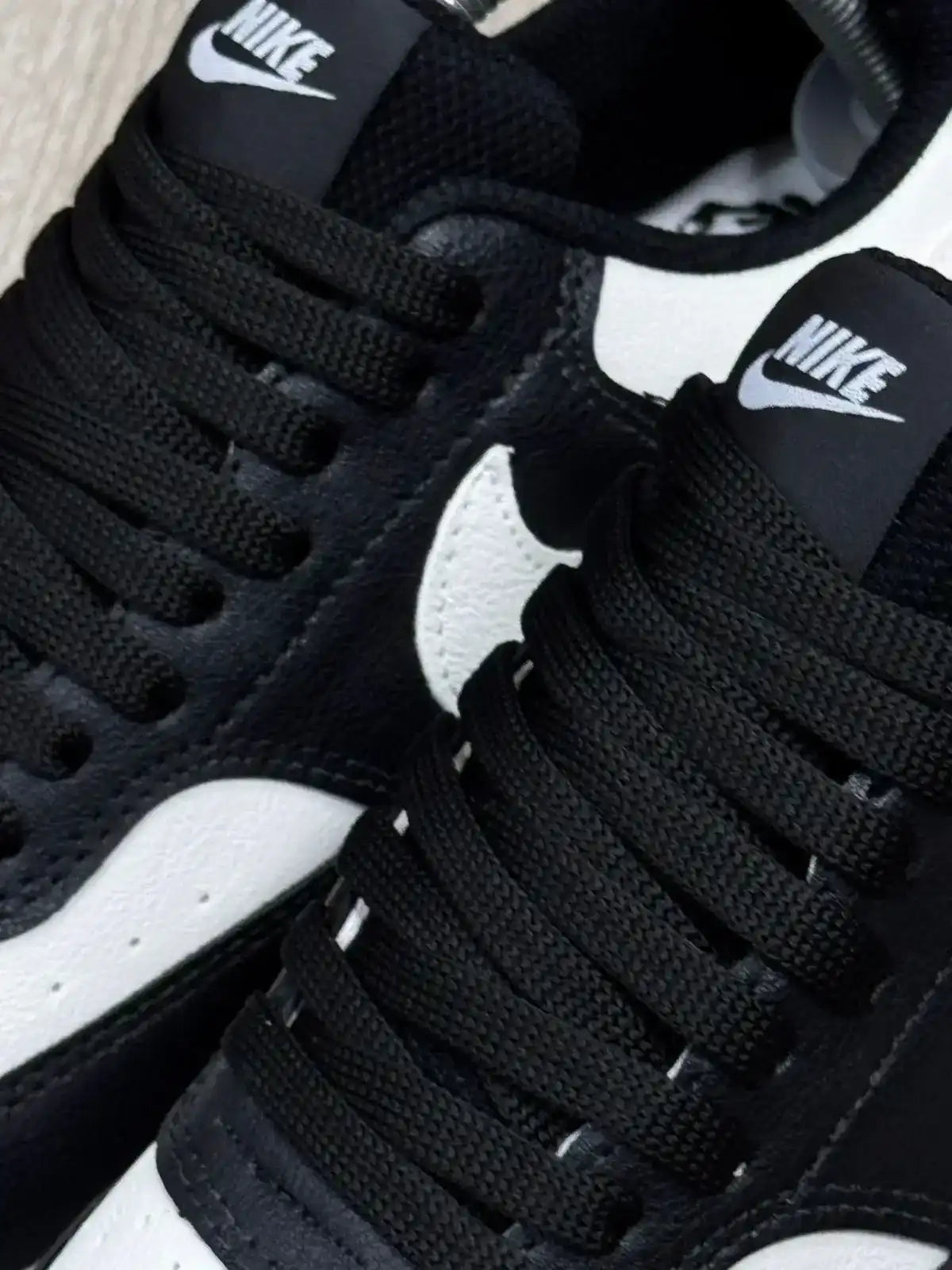 TÊNIS NK COURT VISION LOW - BLACK WHITE