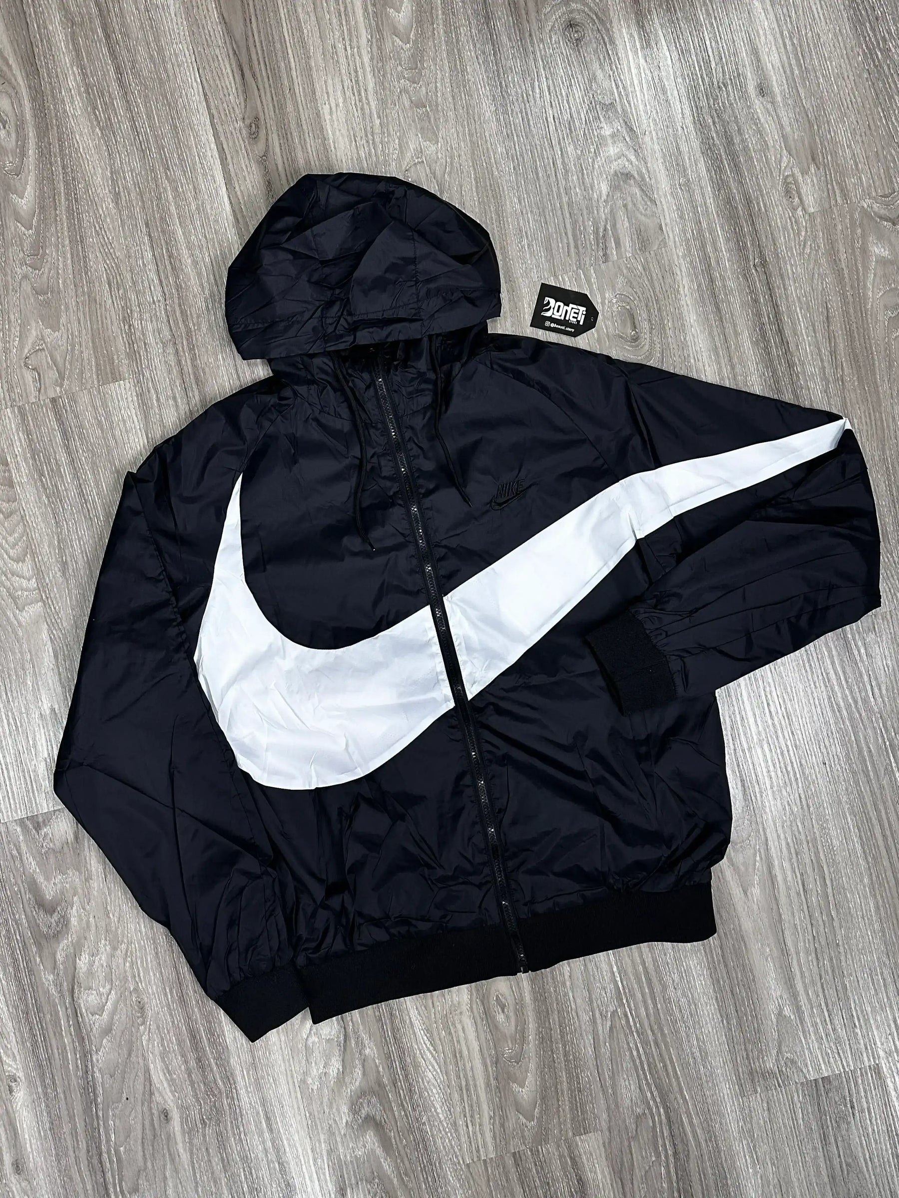 CORTA VENTO NIKE BIG SWOOSH - PRETO