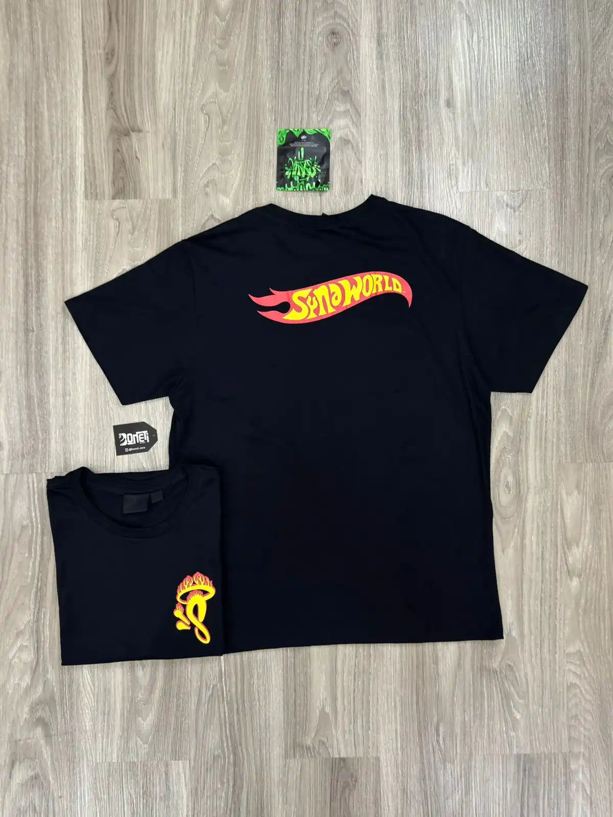 CAMISETA SYNA HOT WHEELS - PRETA