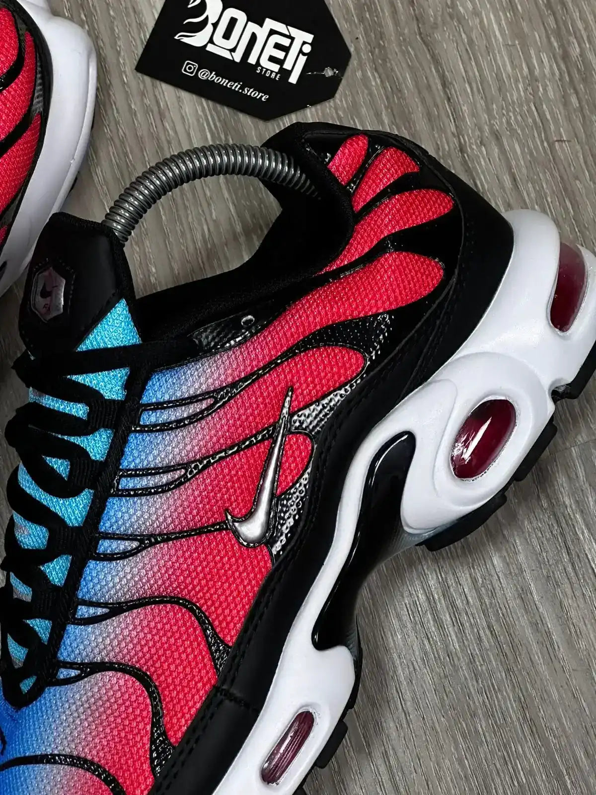 TÊNIS NK AIR MAX PLUS TN - UNIVERSITY BLUE LIGHT