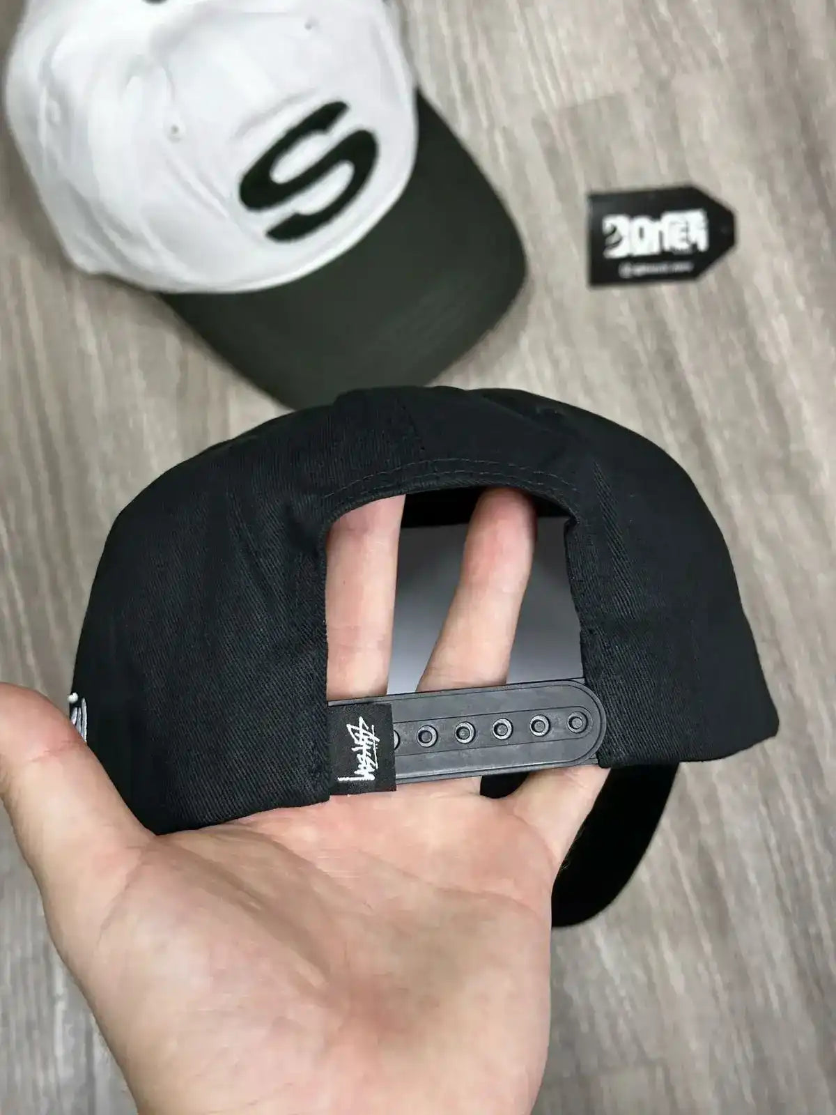 BONÉ STUSSY LOW PRO