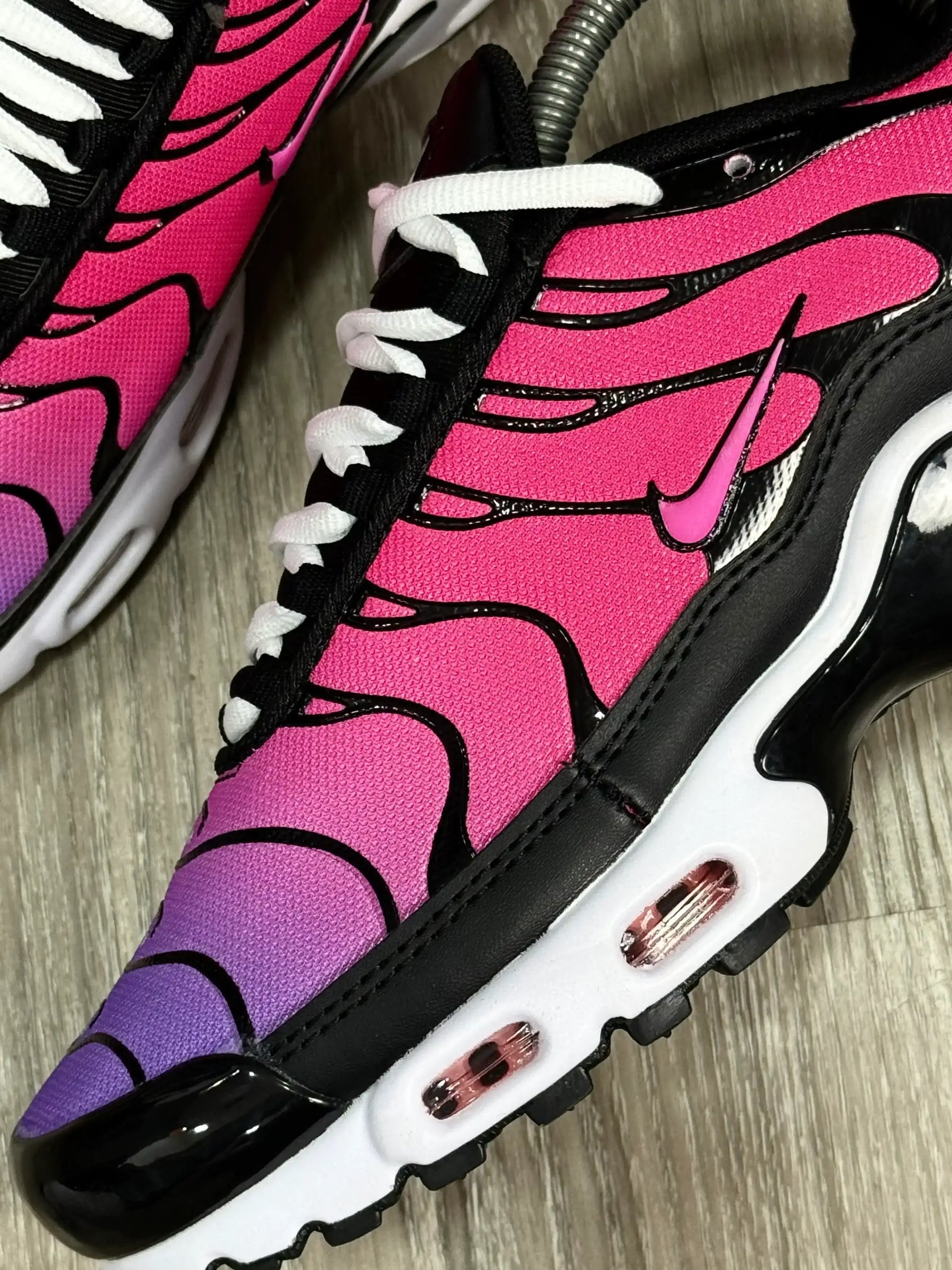 TÊNIS NK AIR MAX PLUS TN - DUSK