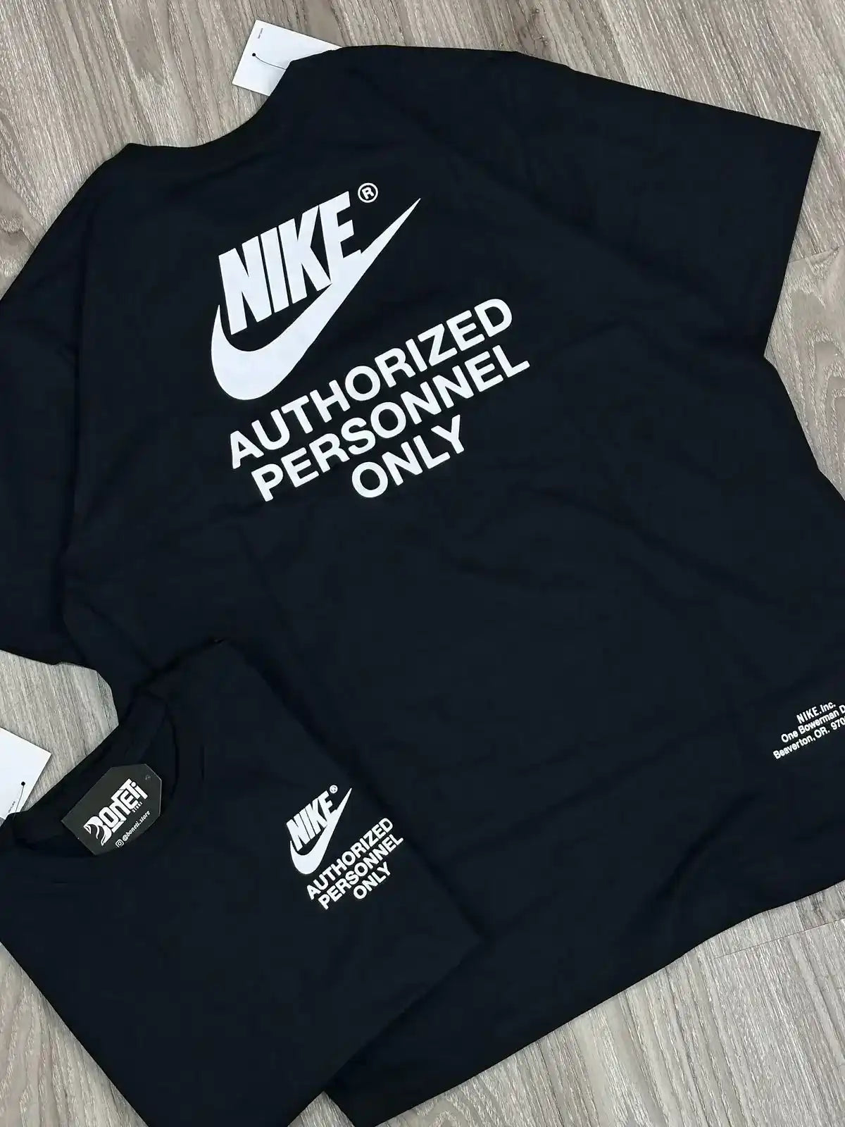 CAMISETA NK AUTHORIZED - PRETA