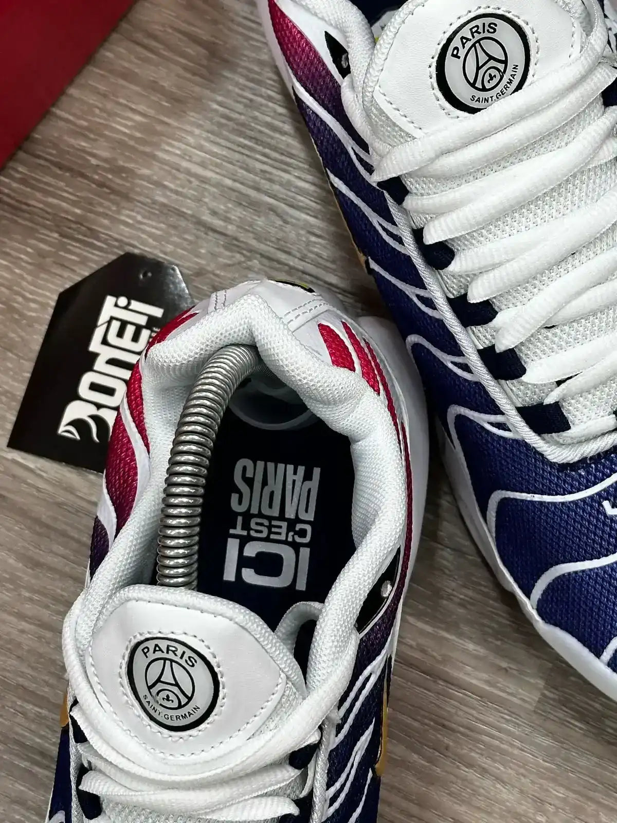 TÊNIS NK AIR MAX PLUS TN - PARIS