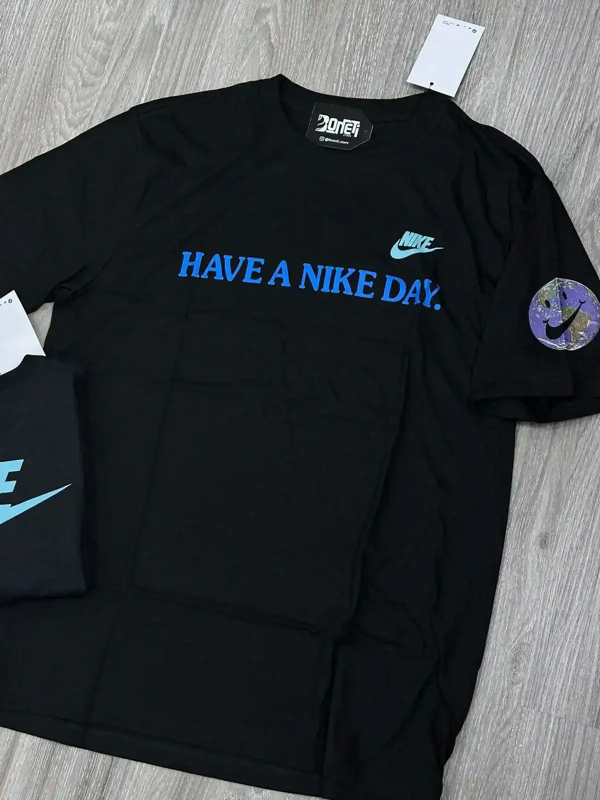 CAMISETA NK HAVE A NK DAY - PRETA