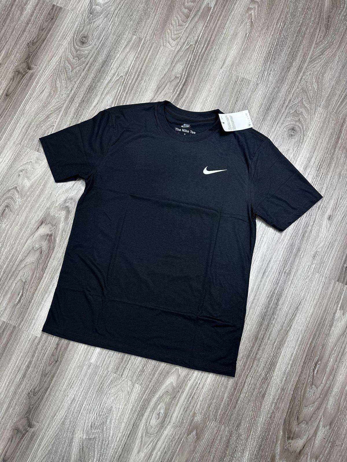 CAMISETA NK x STUSSY