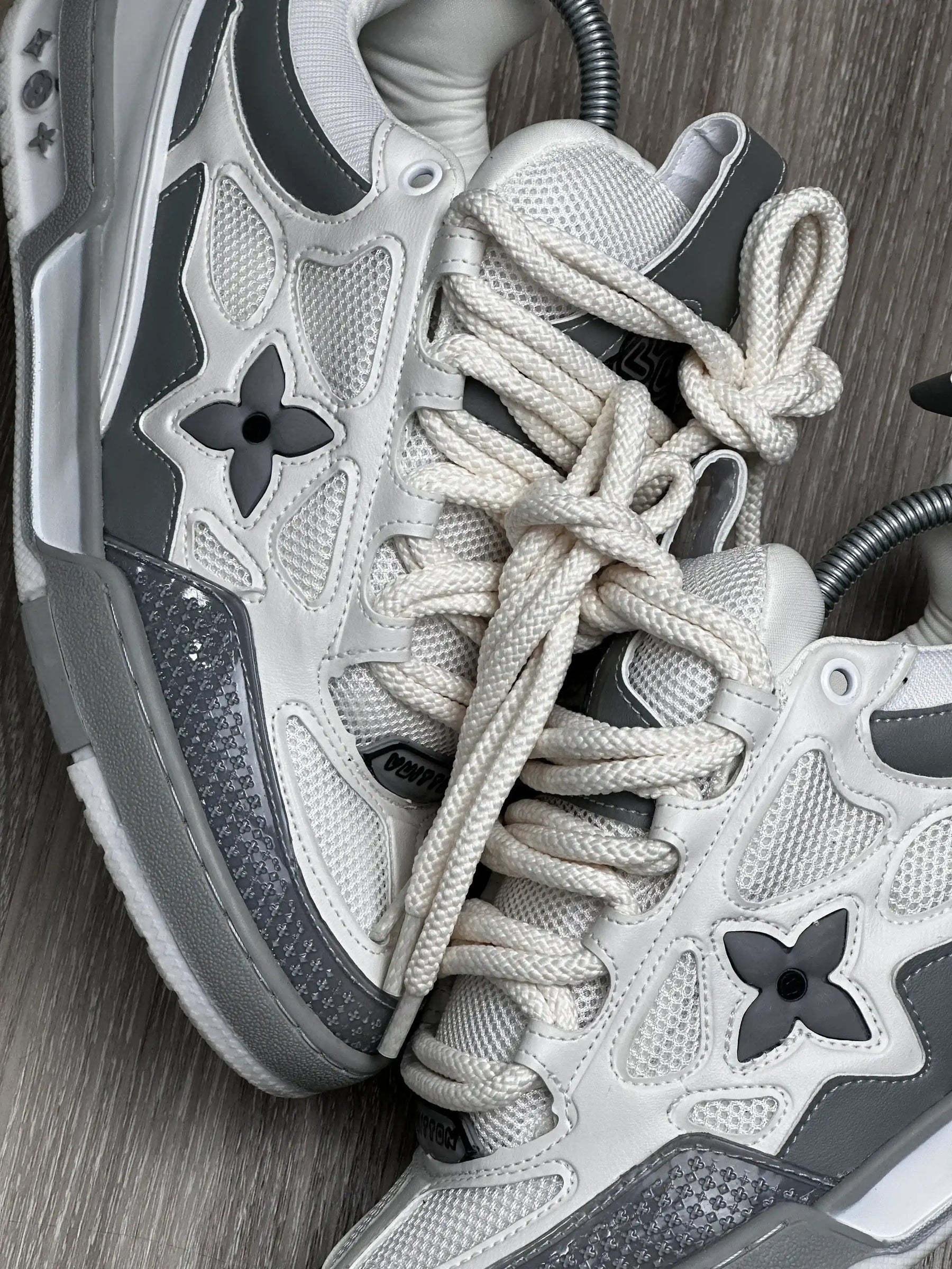 TÊNIS LV SKT - CINZA