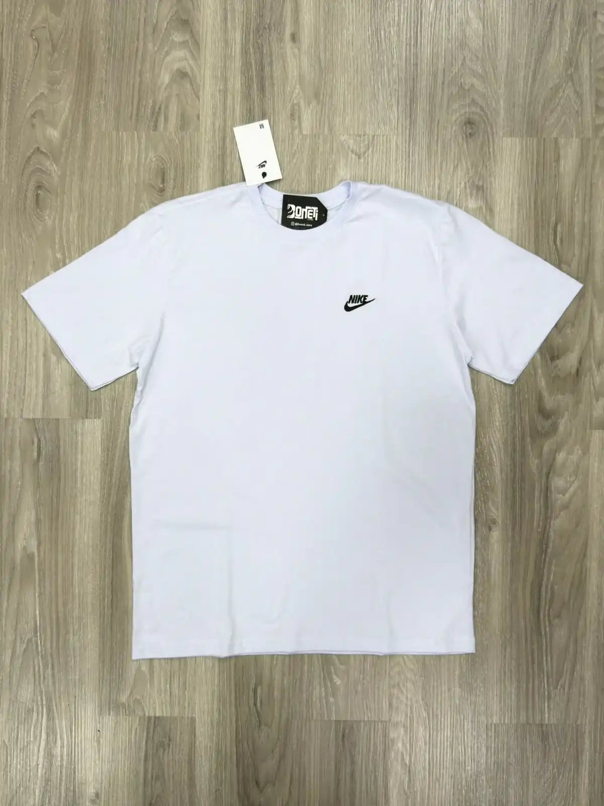 CAMISETA NK SPORTSWEAR CLUB - BRANCA